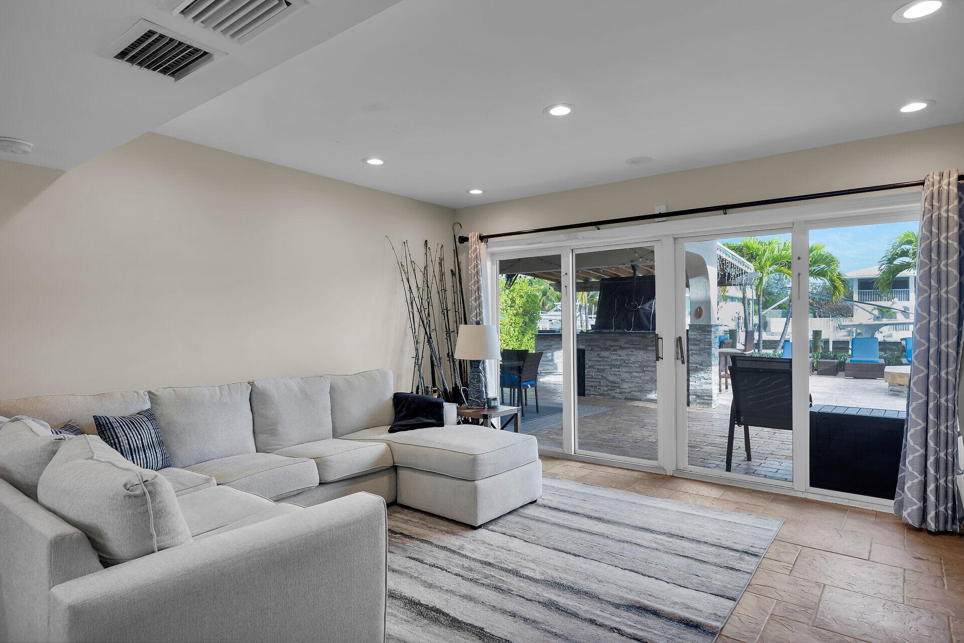 272 W Seaview Drive photo 18