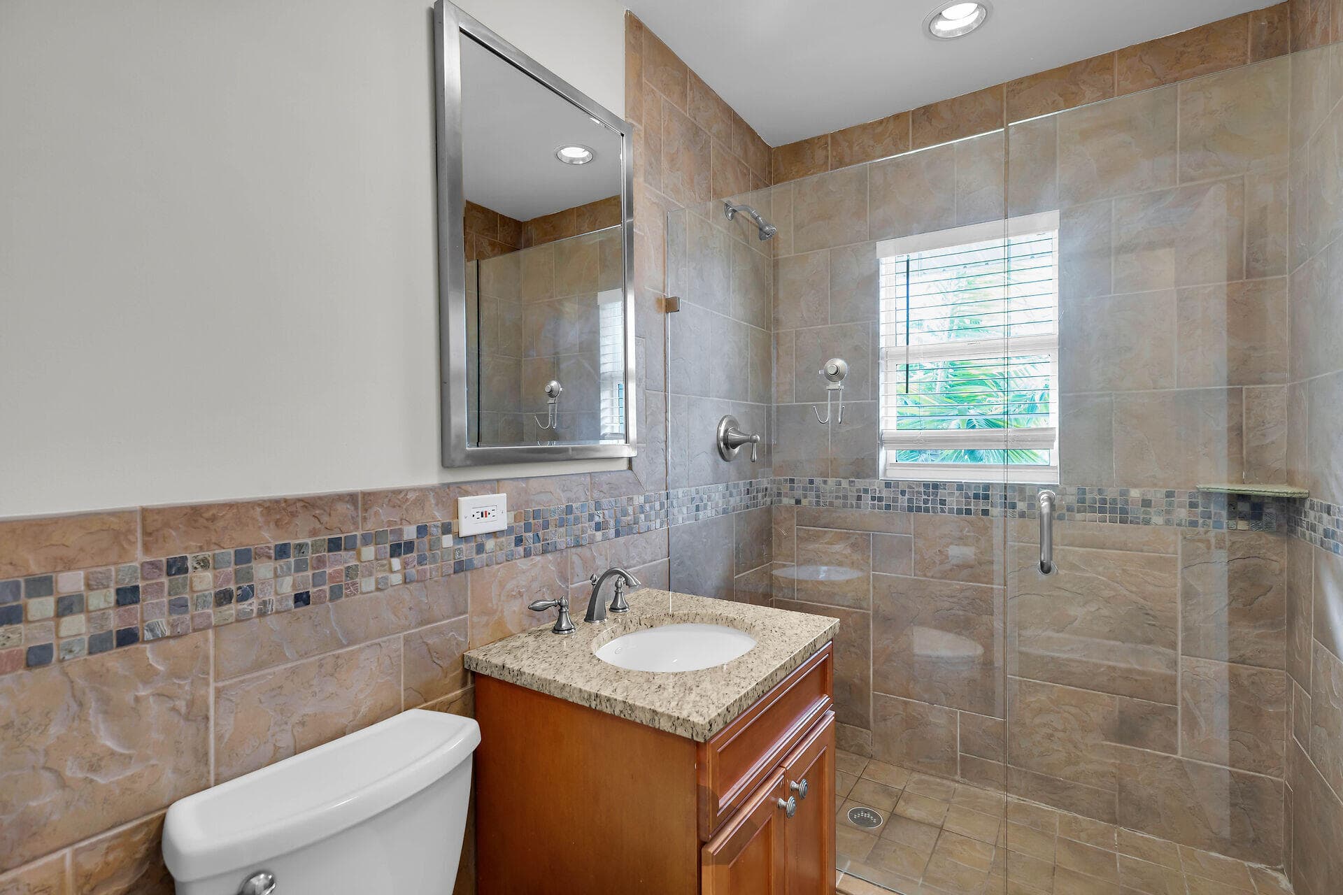 272 W Seaview Drive photo 16
