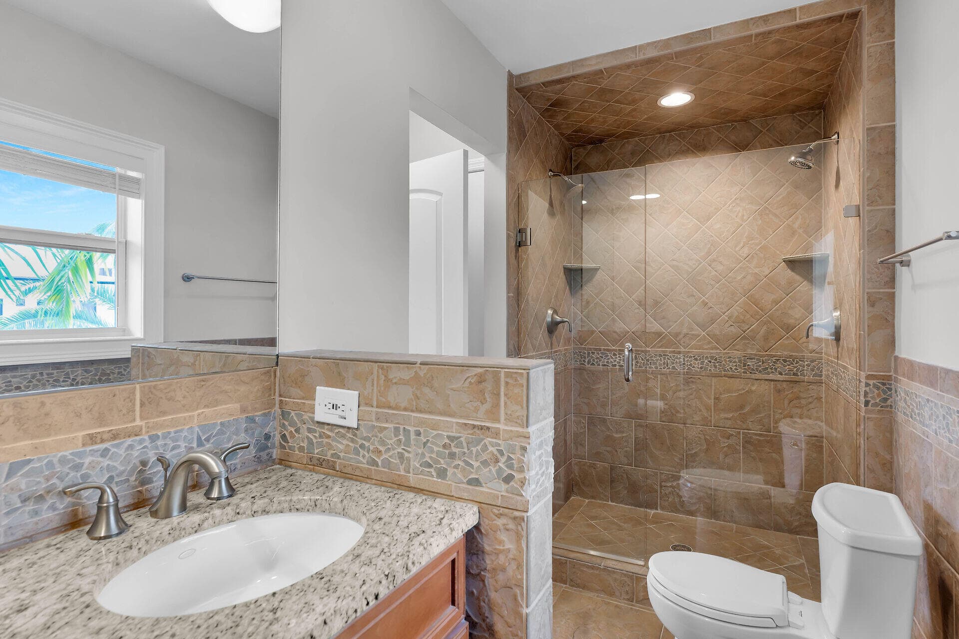 272 W Seaview Drive photo 14