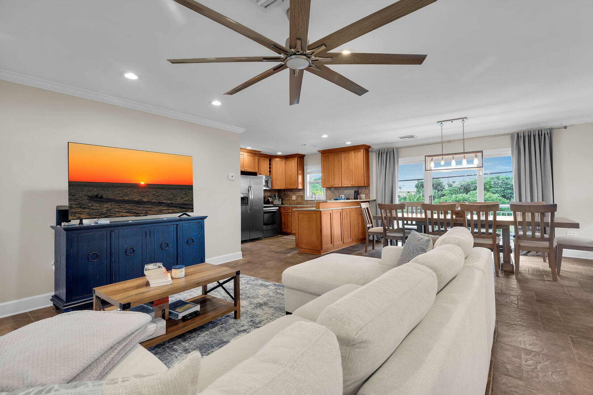 272 W Seaview Drive photo 9