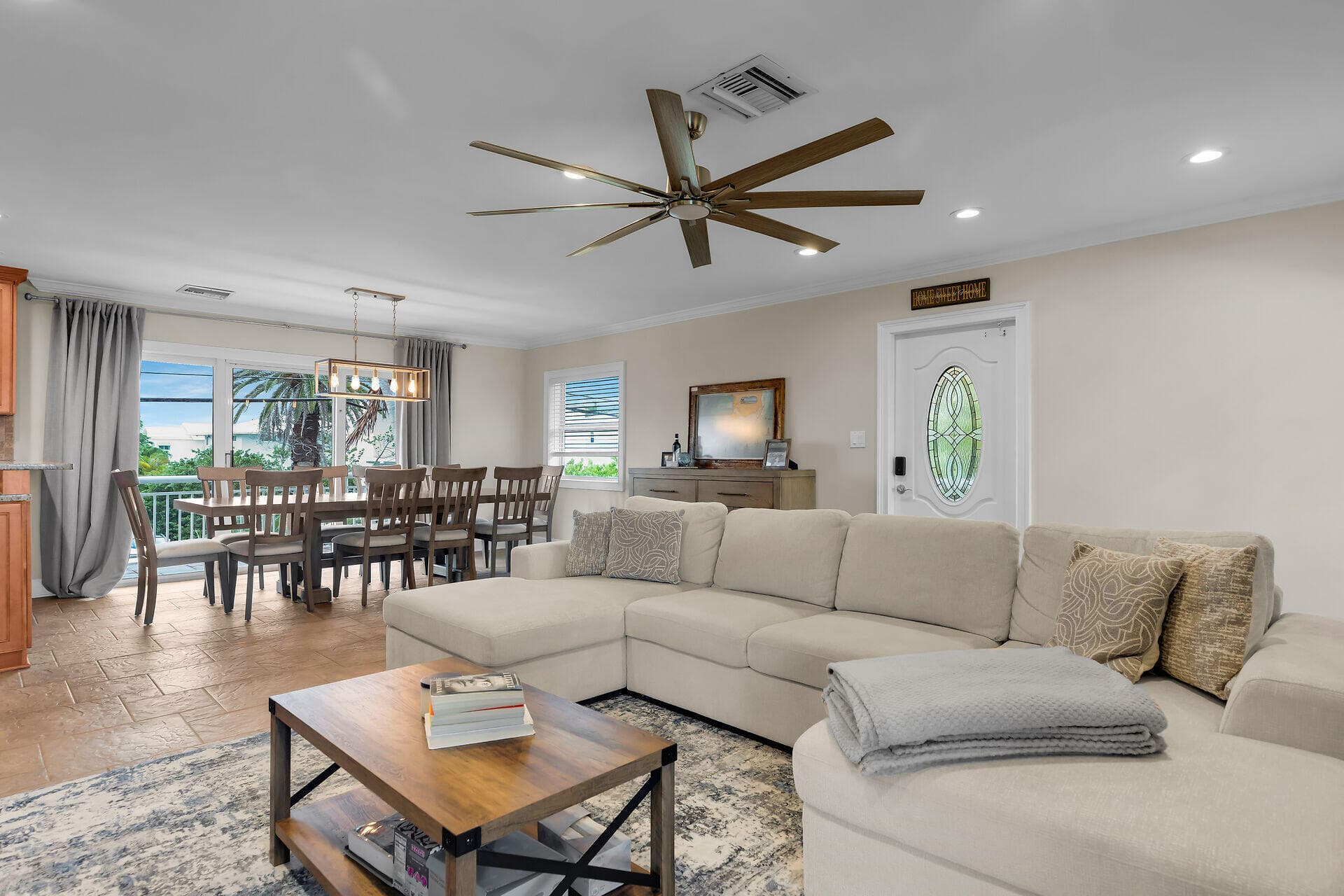 272 W Seaview Drive photo 5