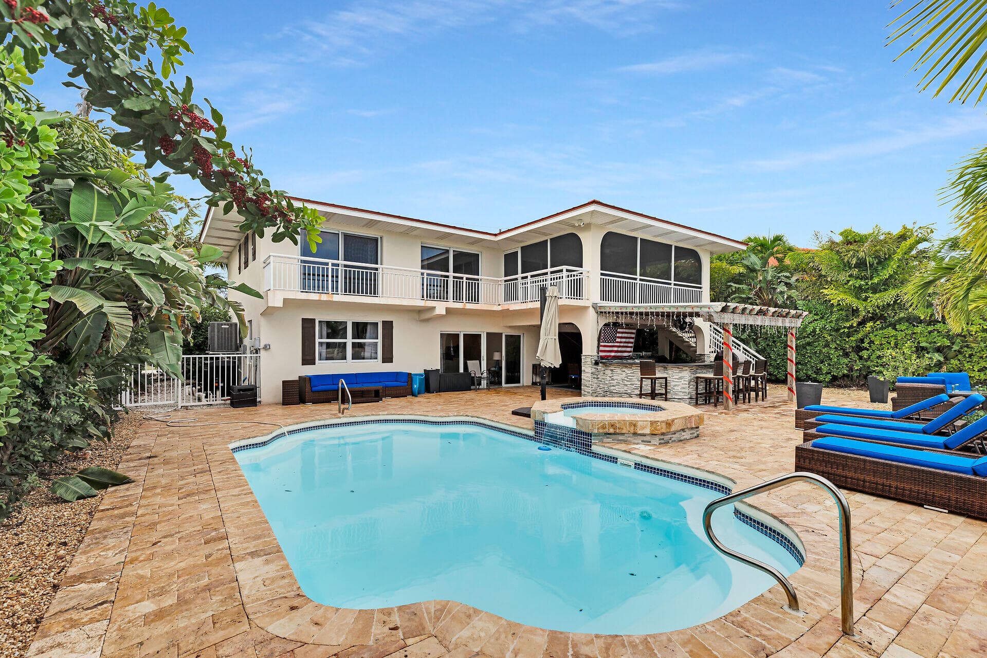 272 W Seaview Drive photo 3