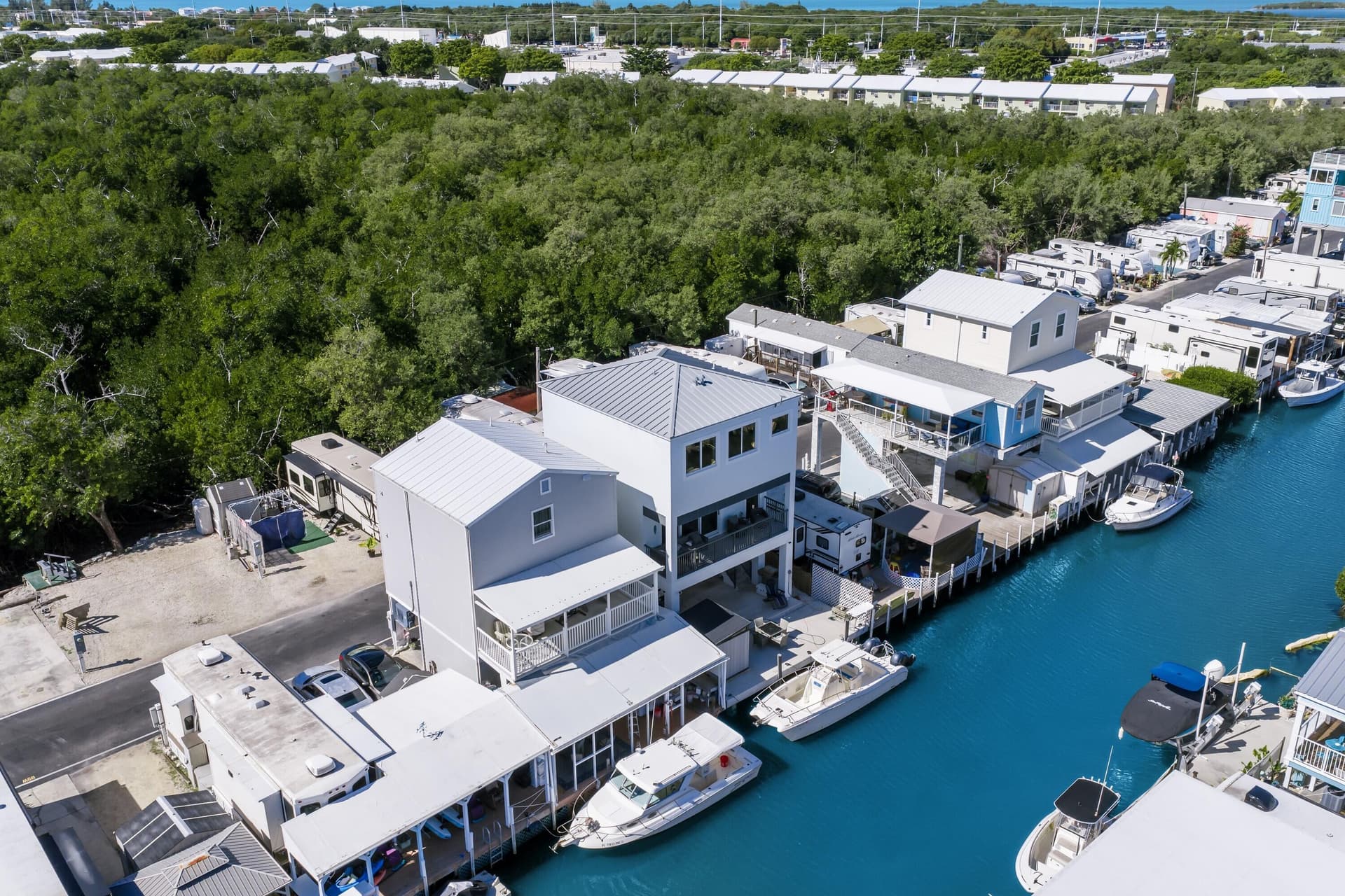 6099 Overseas Highway 83W photo 1