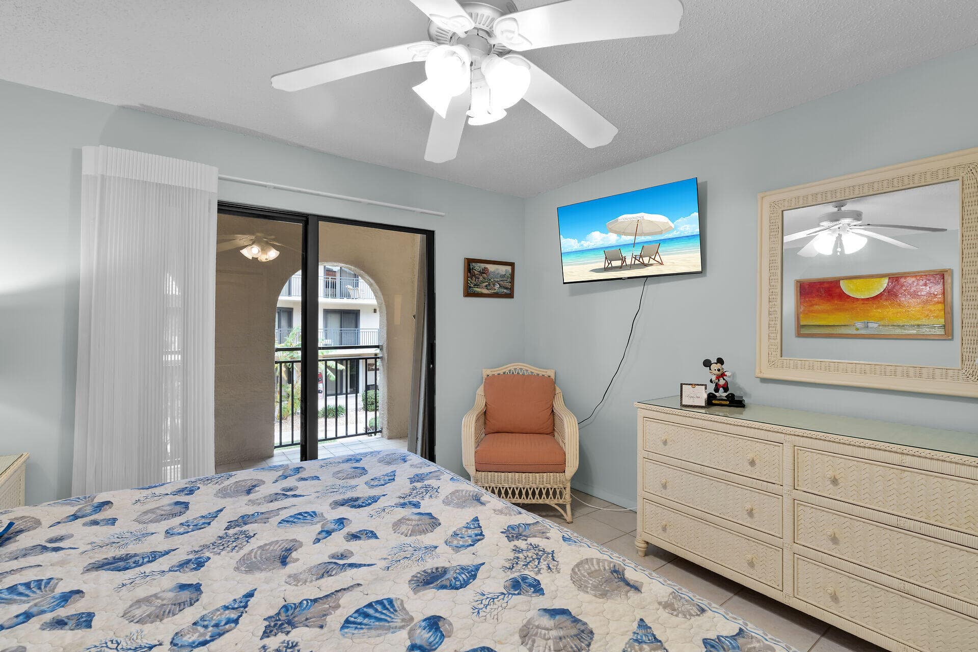 1001 W Ocean Drive 2-201 photo 16