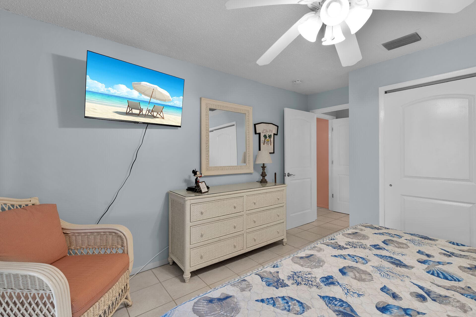 1001 W Ocean Drive 2-201 photo 18