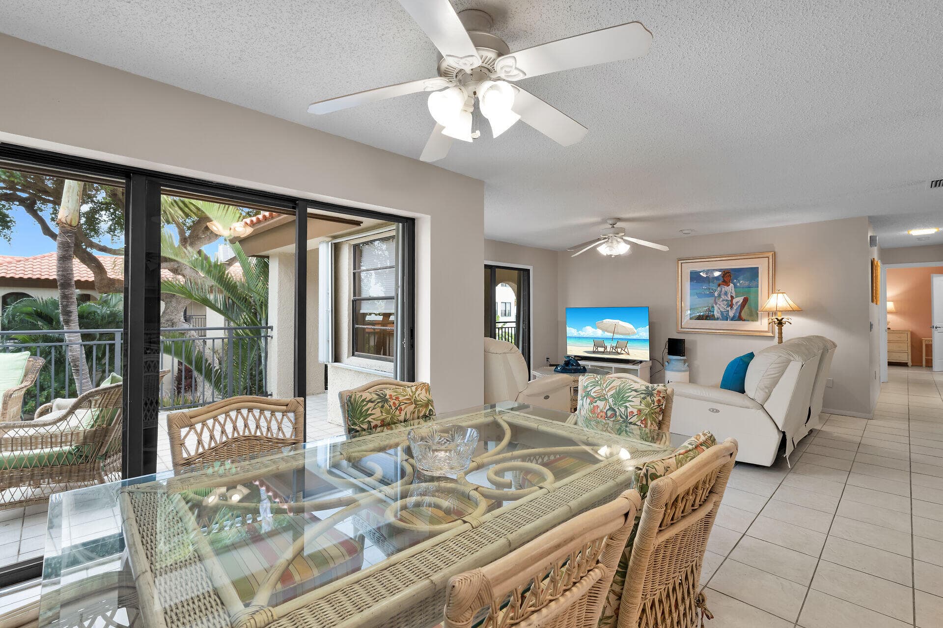 1001 W Ocean Drive 2-201 photo 4