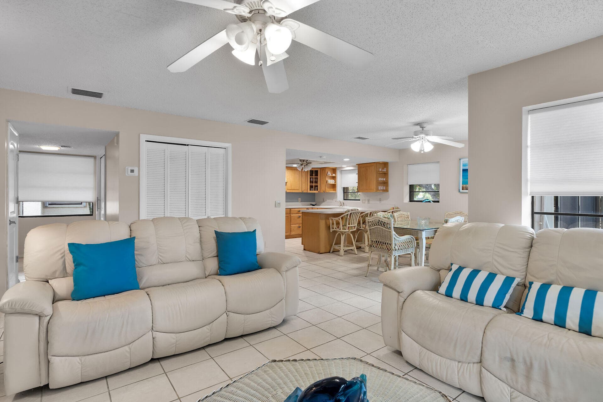 1001 W Ocean Drive 2-201 photo 8