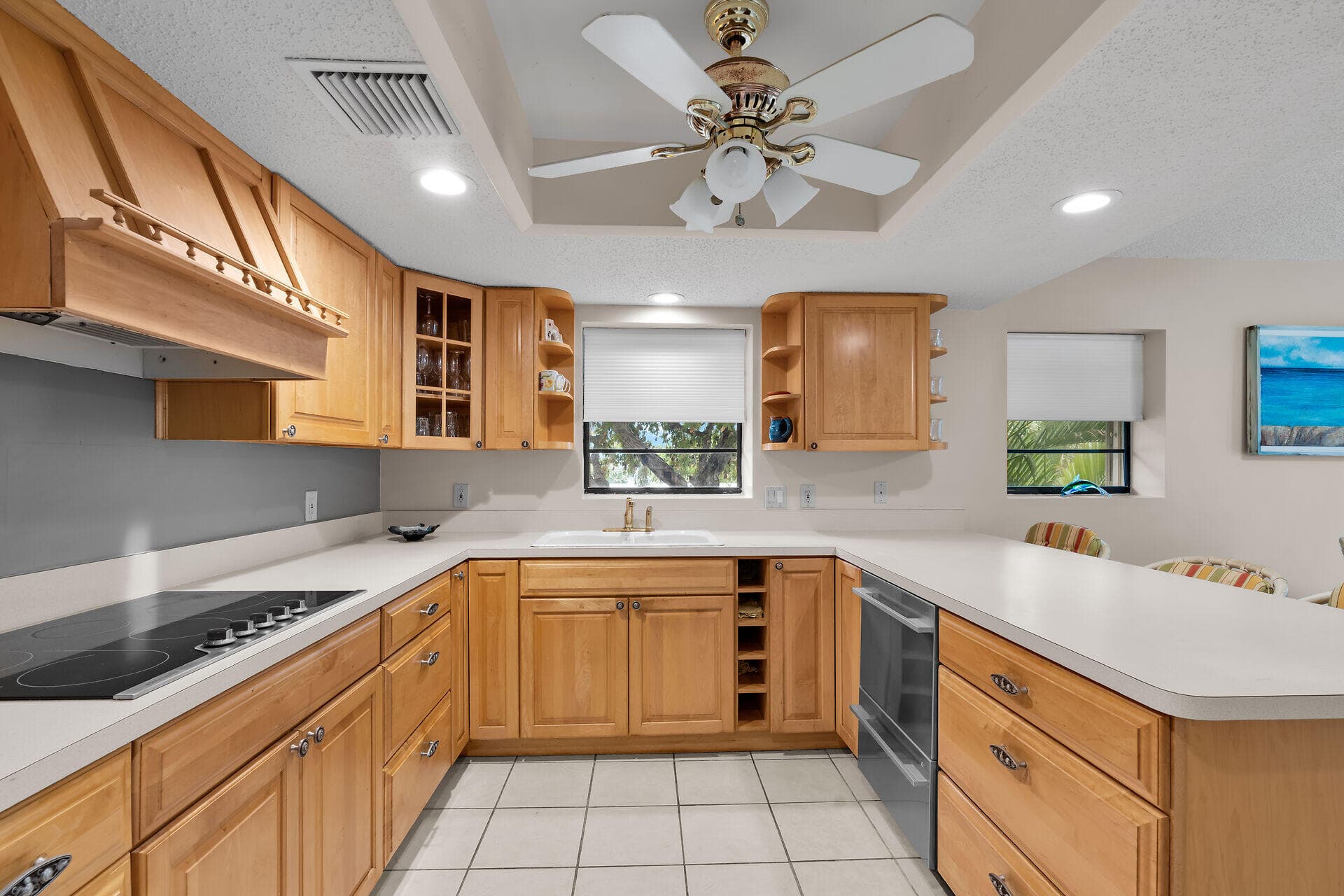 1001 W Ocean Drive 2-201 photo 13