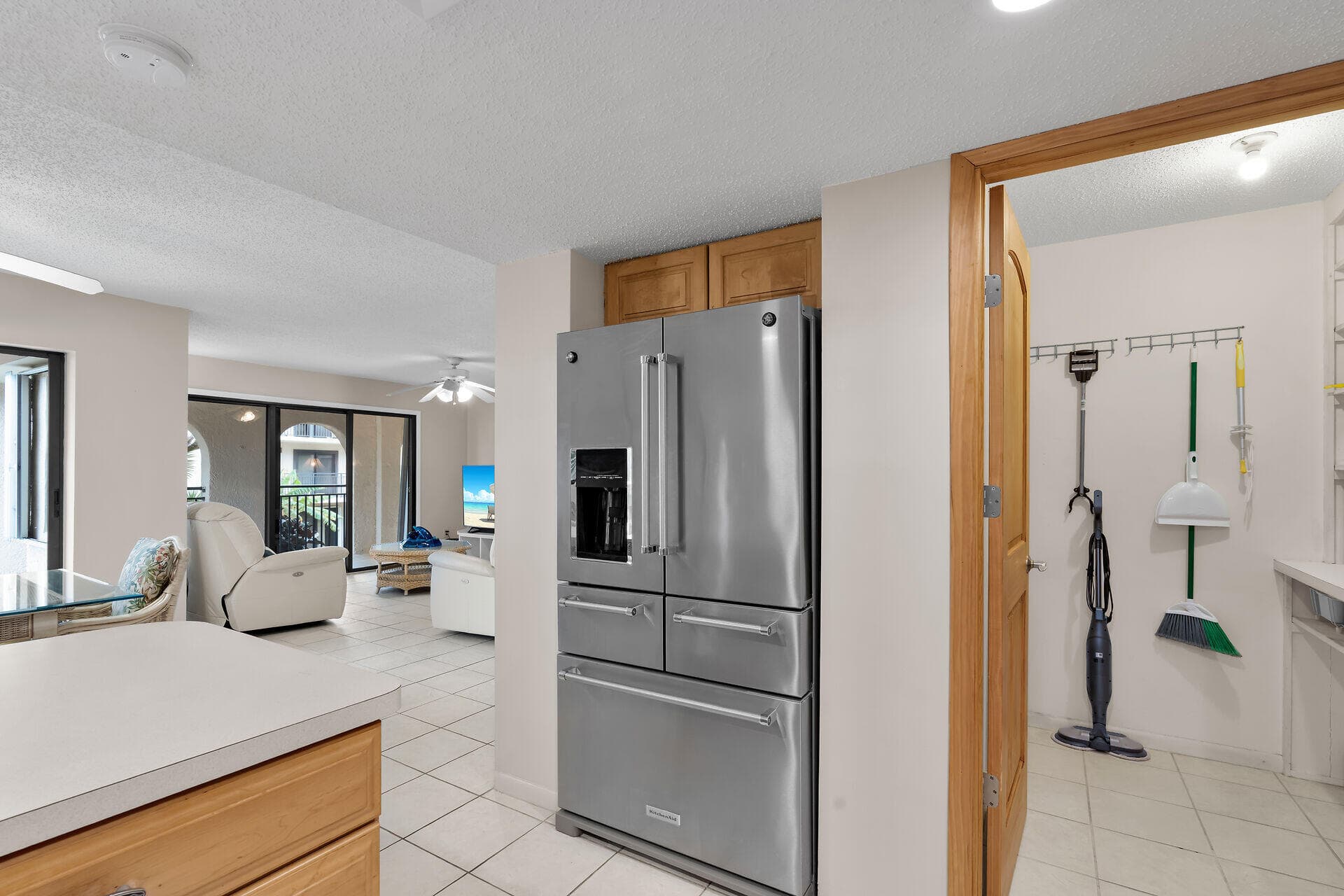 1001 W Ocean Drive 2-201 photo 15