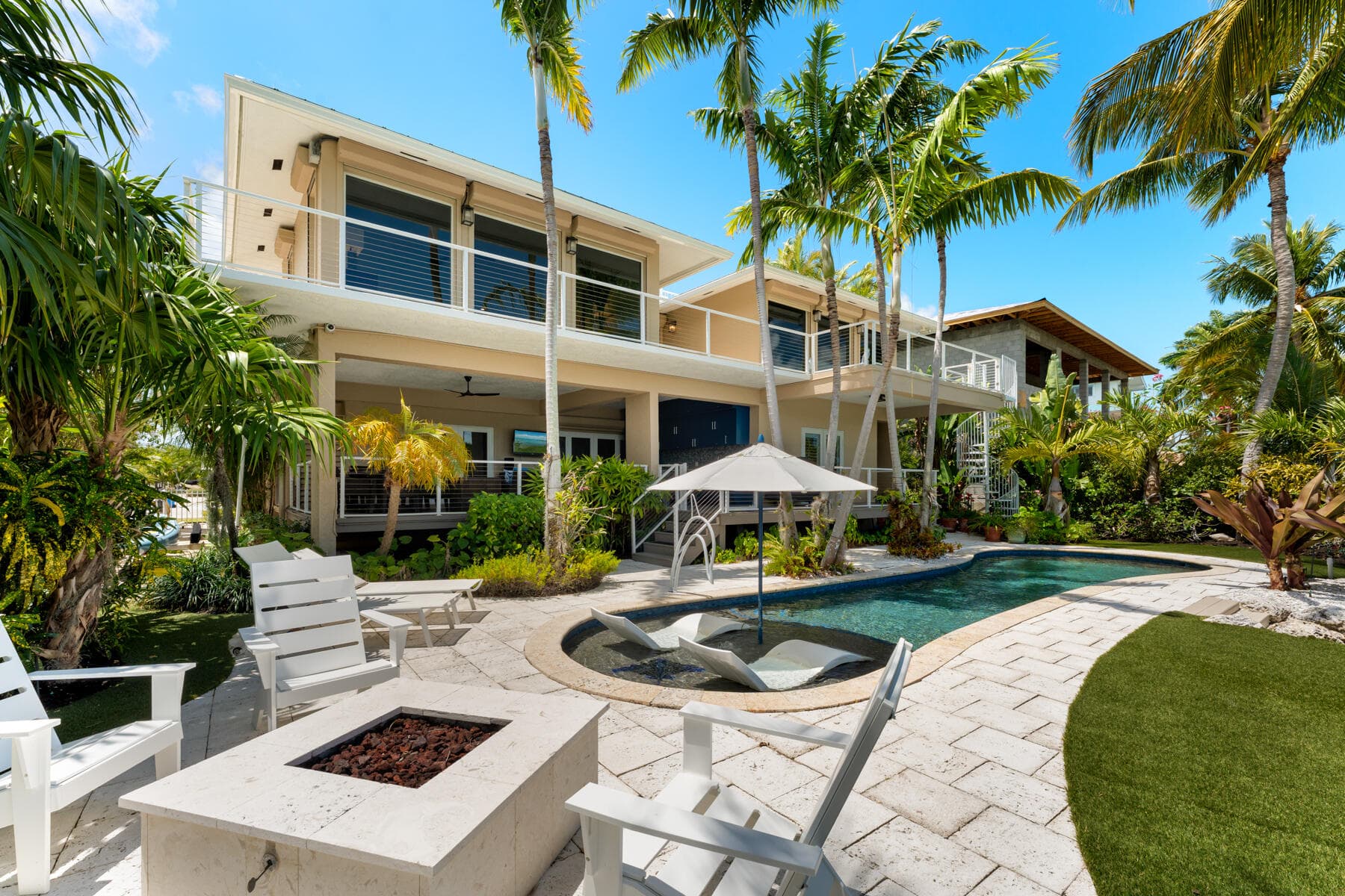 171 Kahiki Drive photo 1