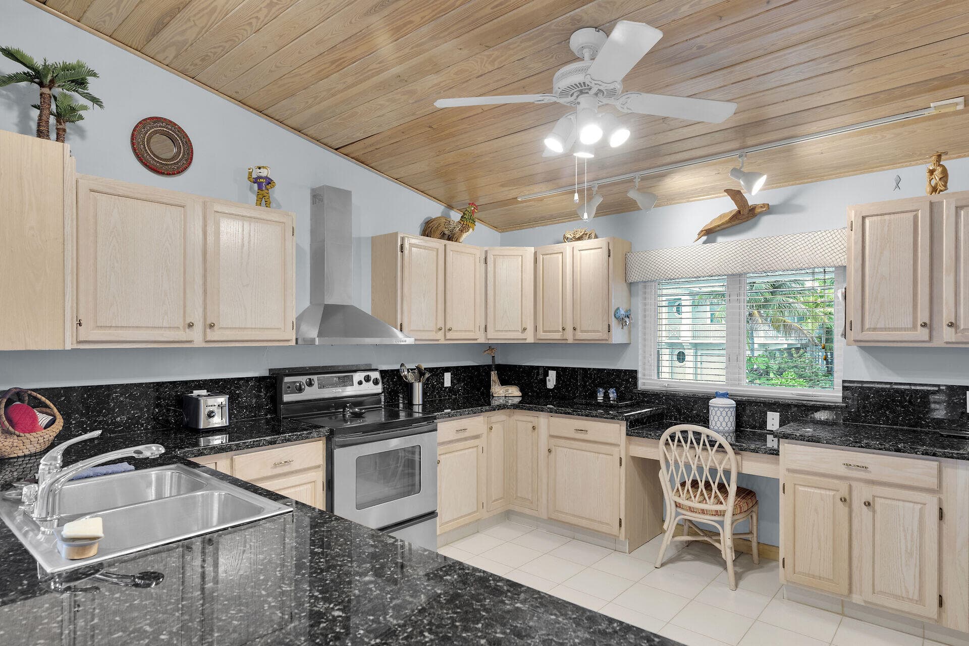 651 9th Street photo 4