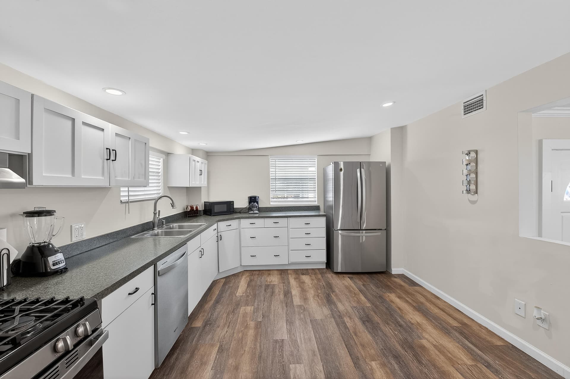 27 Riviera Drive photo 15
