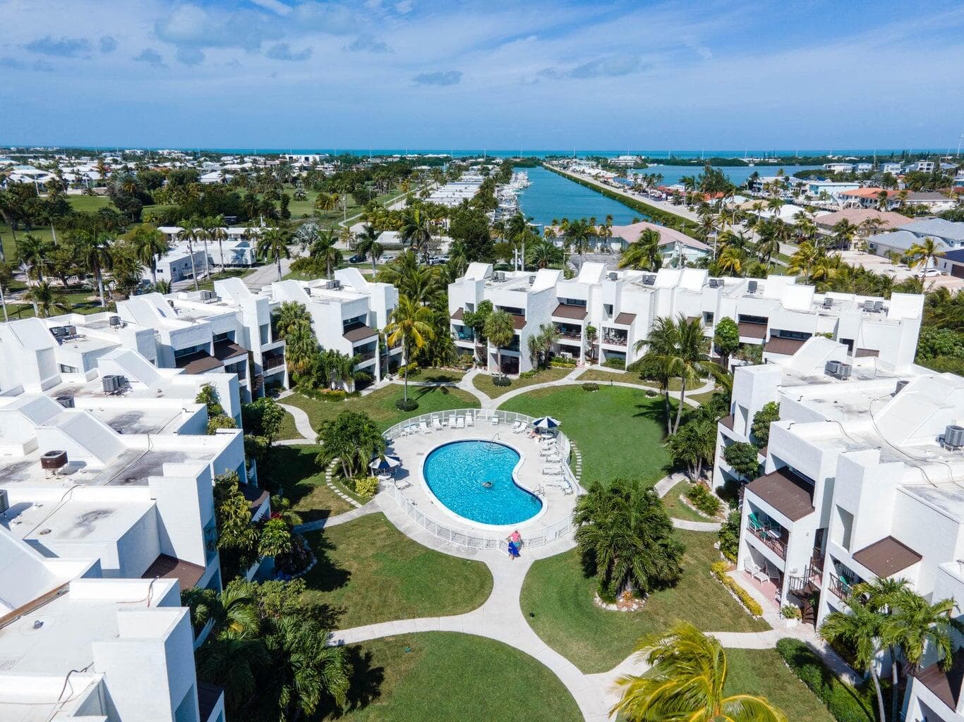 601 W Ocean Drive 410 photo 3