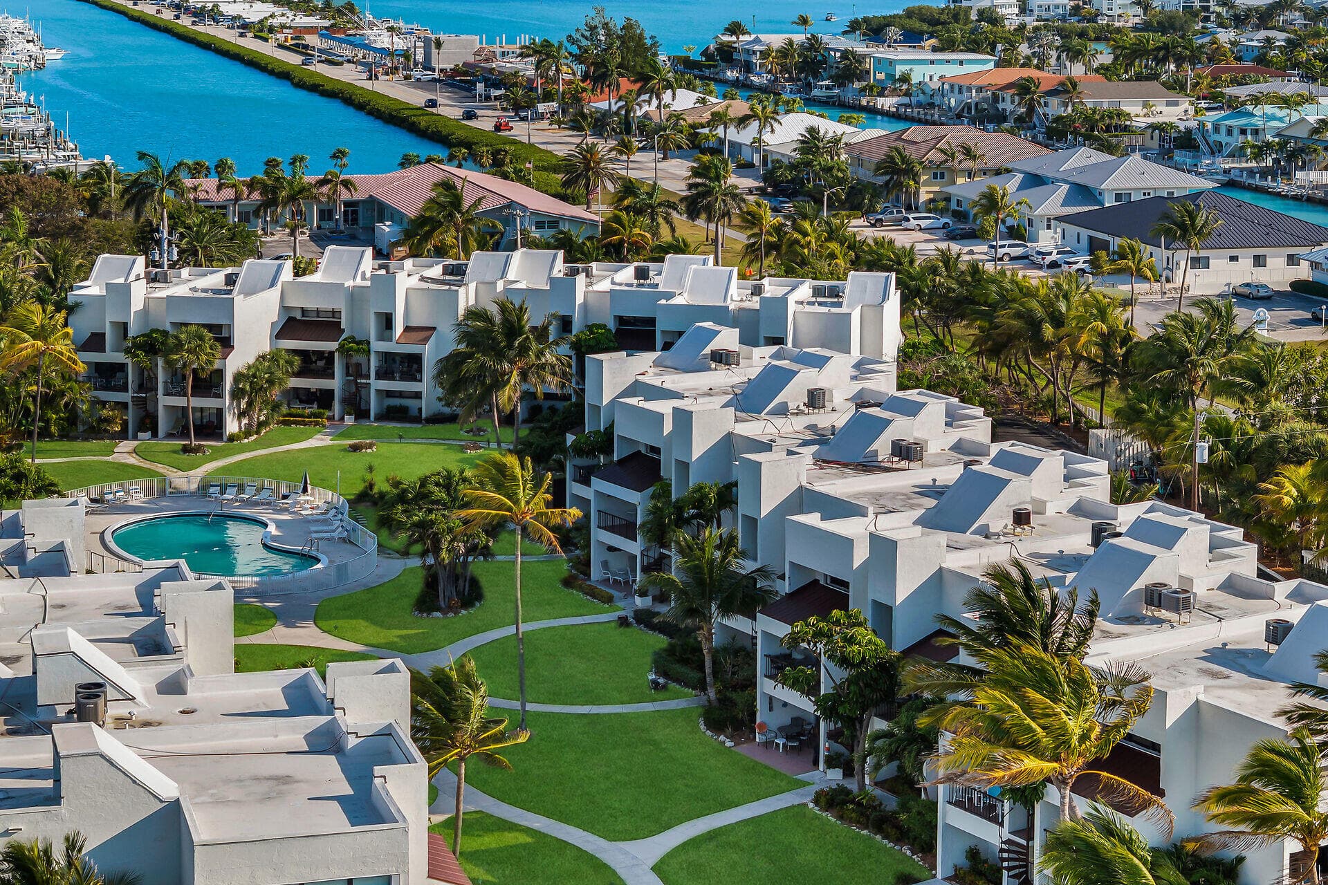 601 W Ocean Drive 410 photo 2