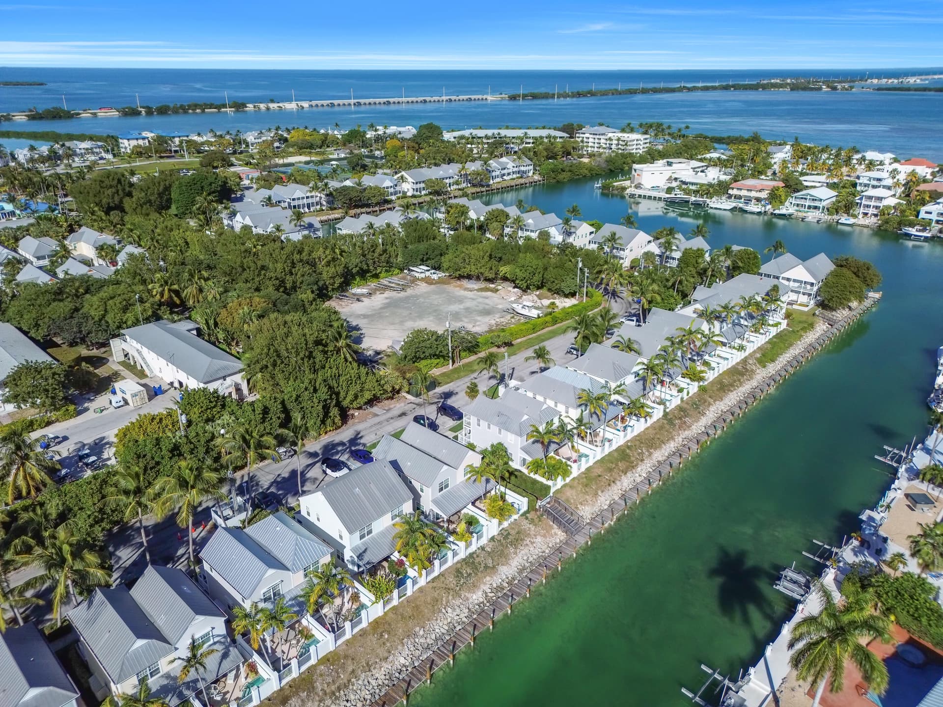 7026 Harbor Village Dr photo 3