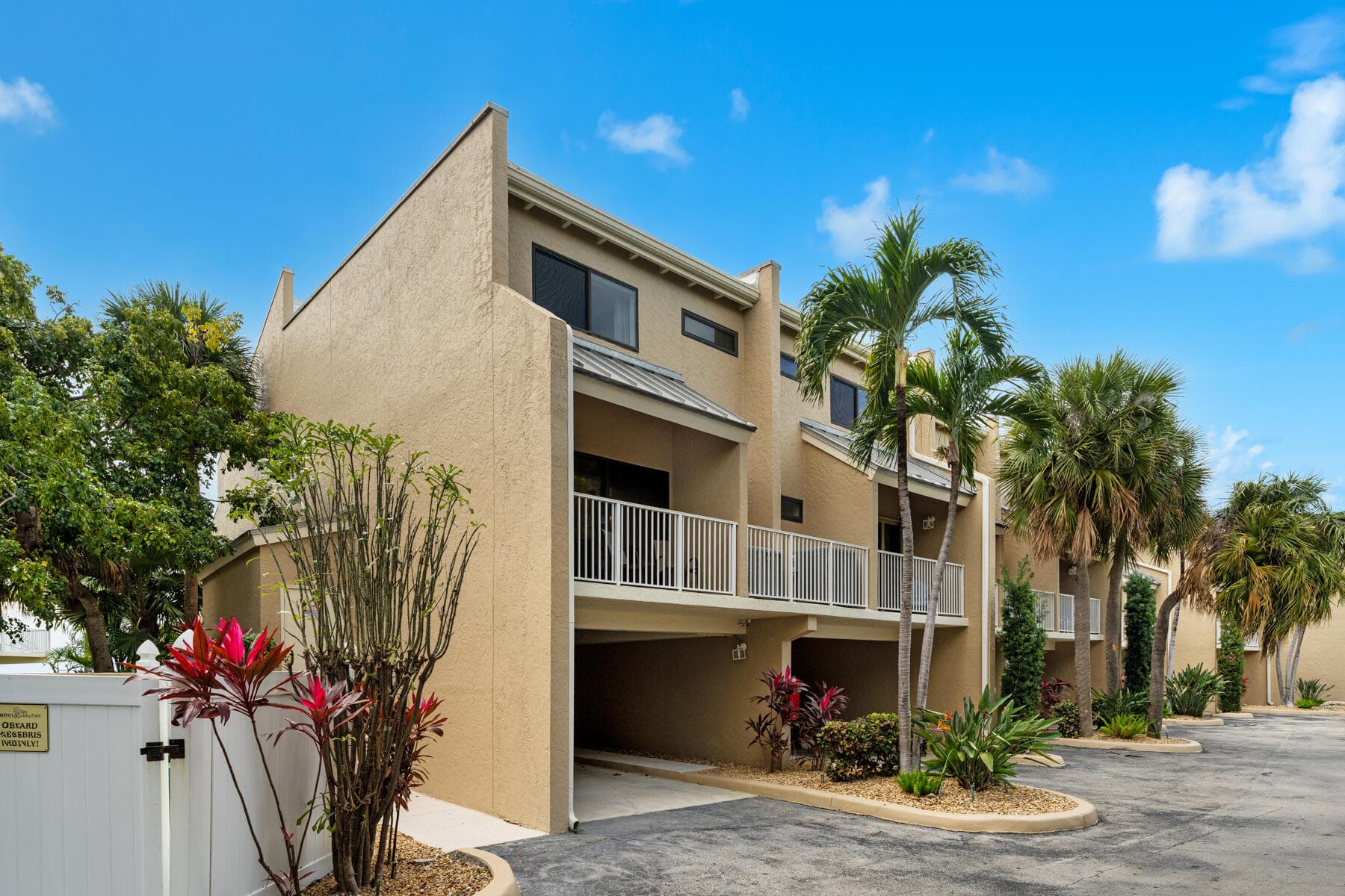 1133 W Ocean Drive 10 photo 4