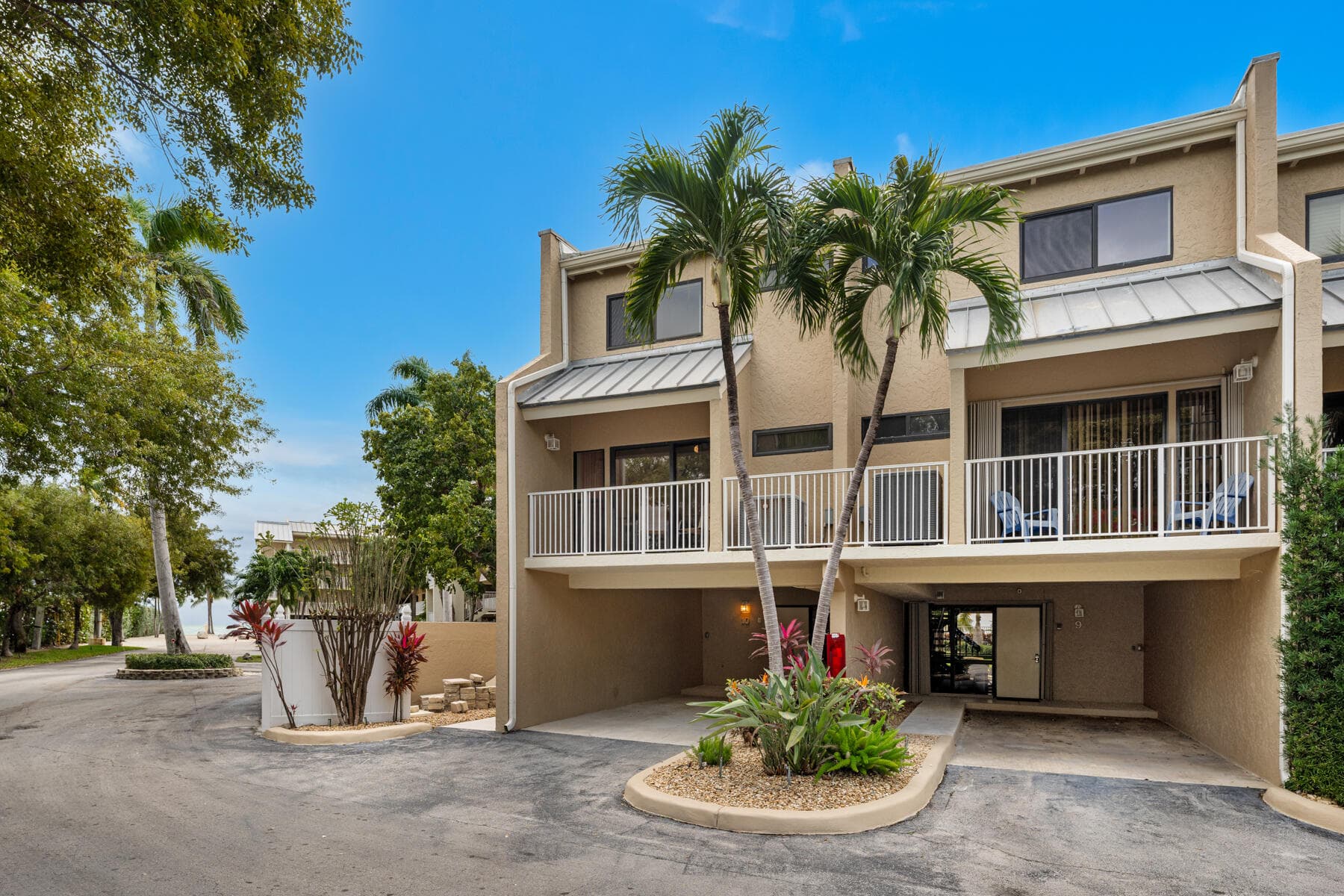 1133 W Ocean Drive 10 photo 5
