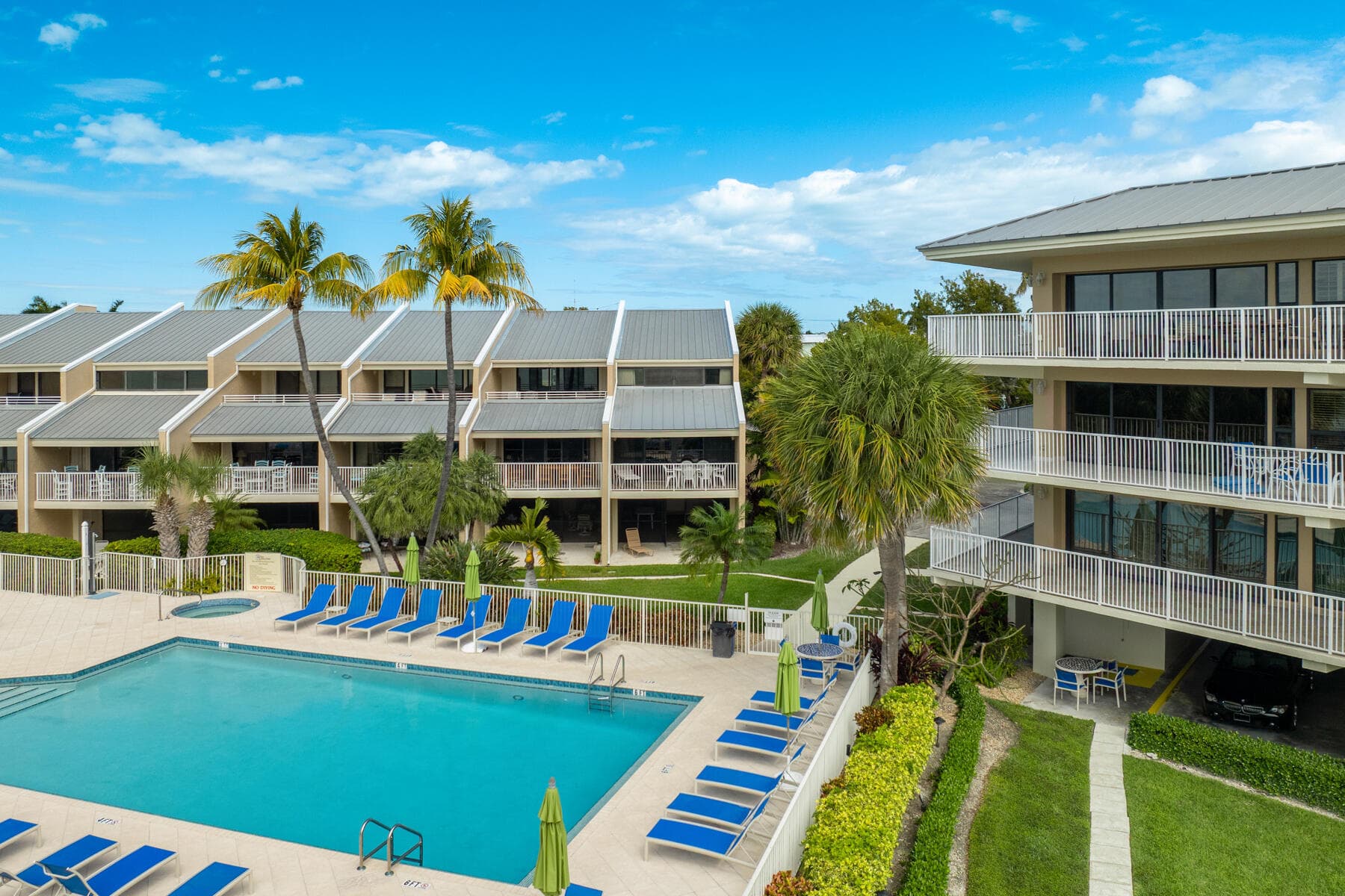 1133 W Ocean Drive 10 photo 1