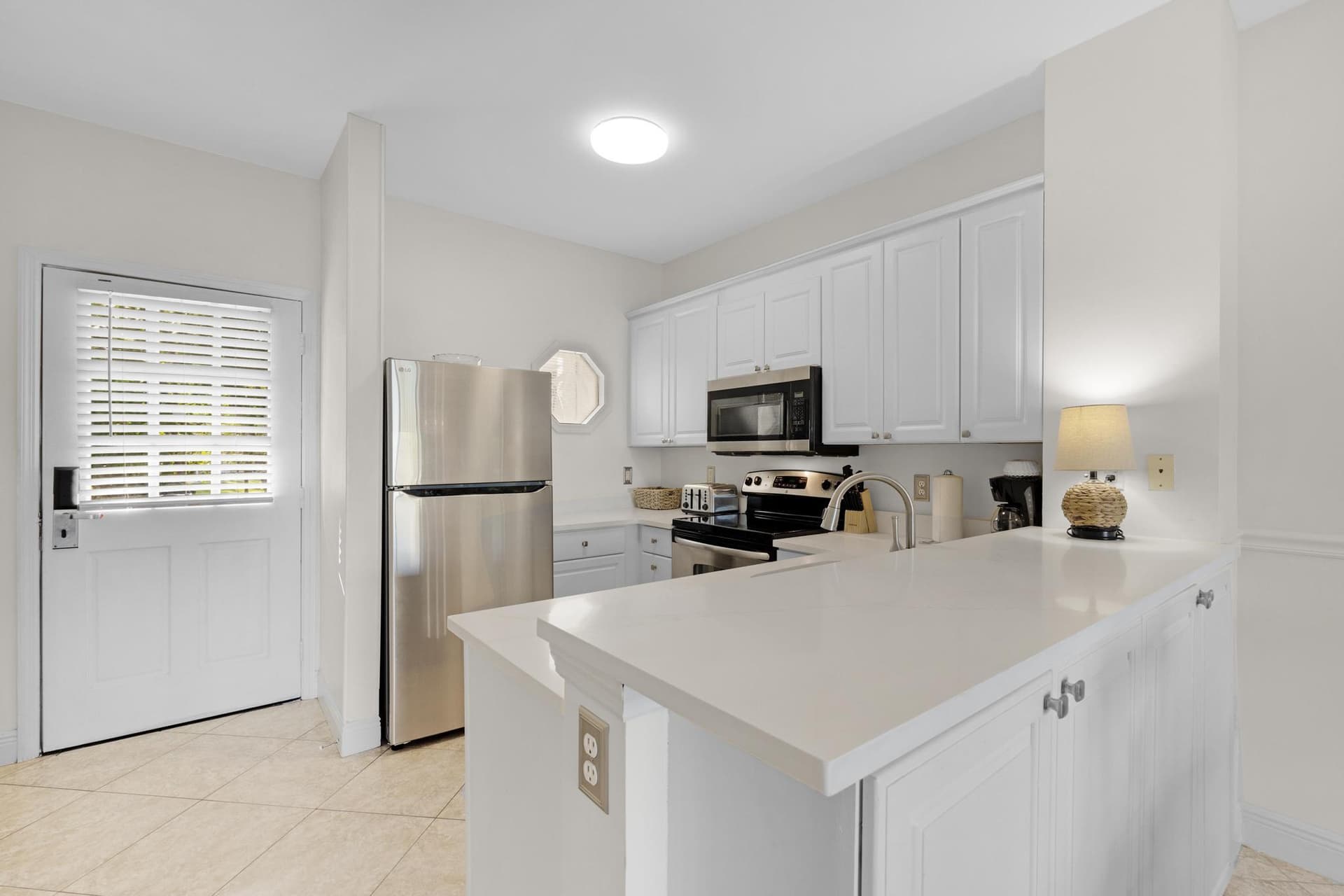 5071 Sunset Village Drive photo 2