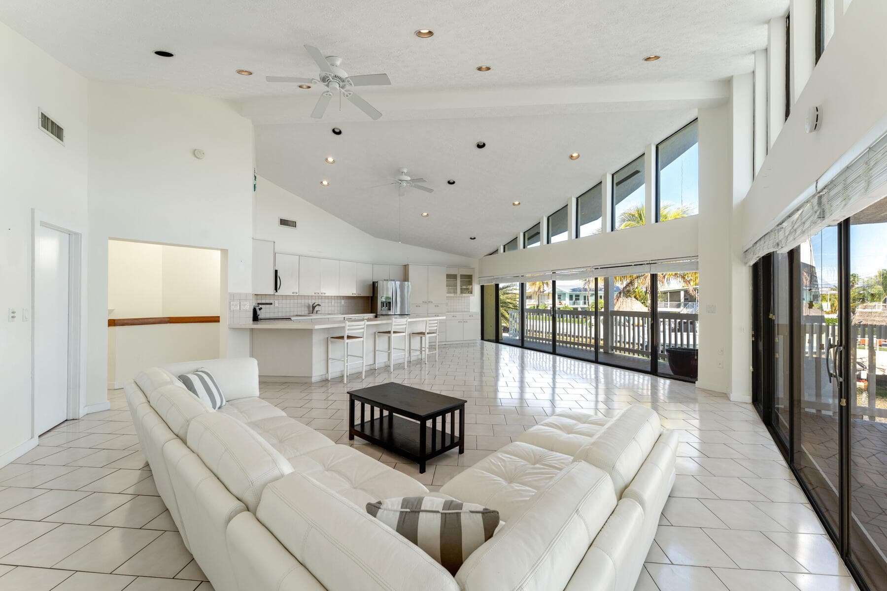 184 Bahama Avenue photo 11