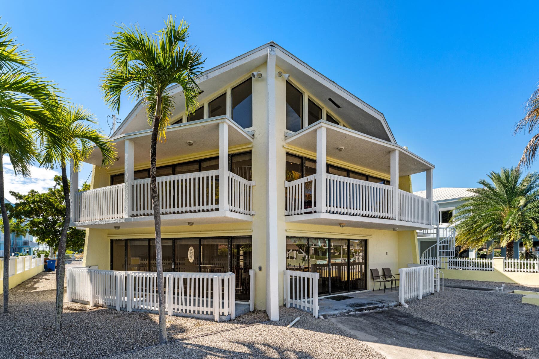 184 Bahama Avenue photo 2