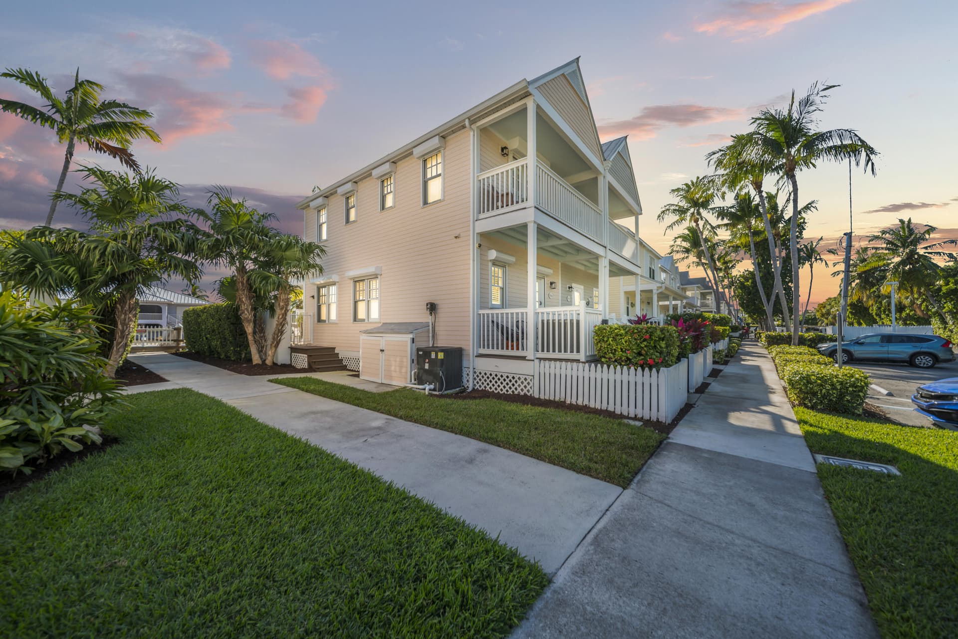 7026 Harbor Village Dr photo 1