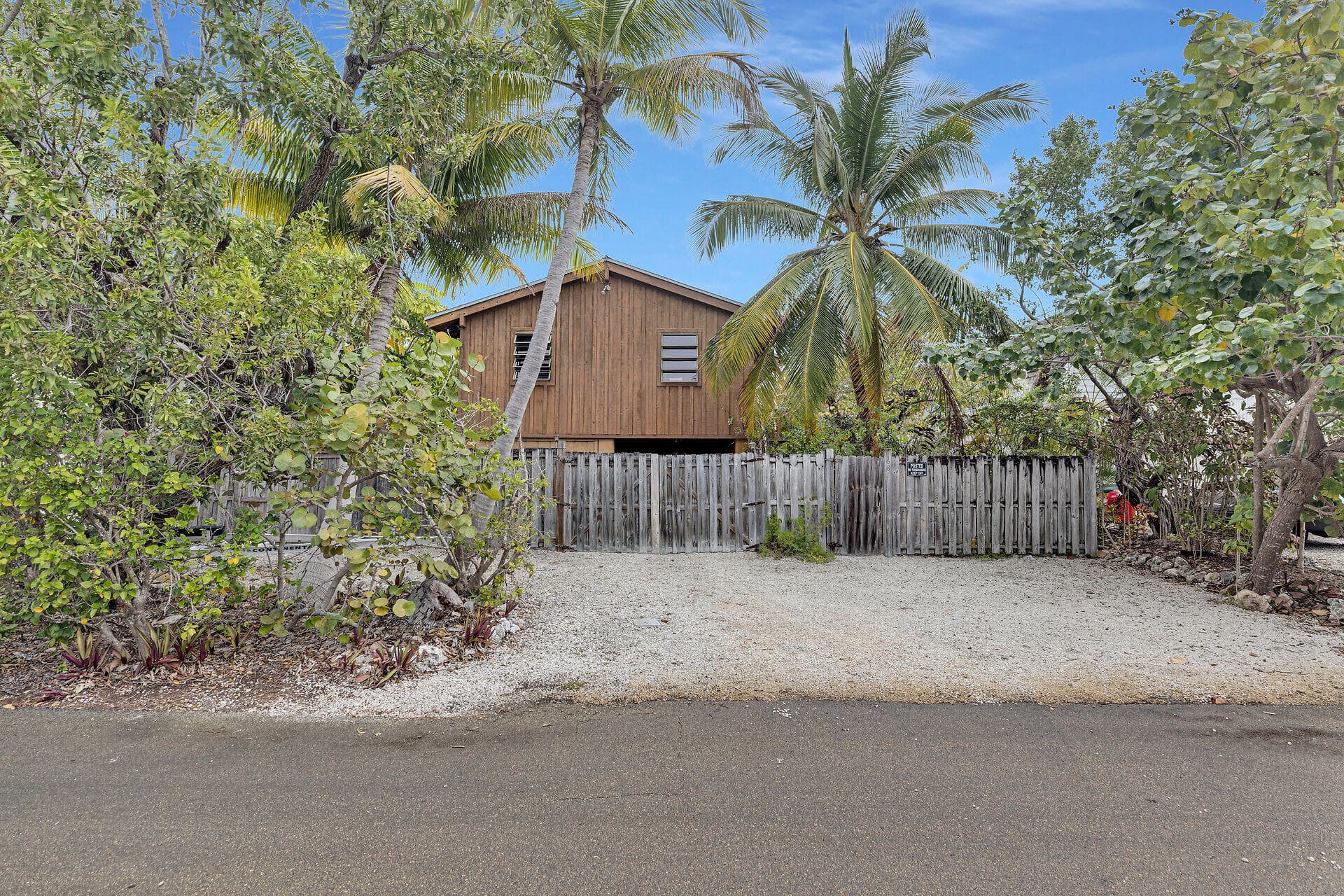 683 Blackbeard Road photo 9