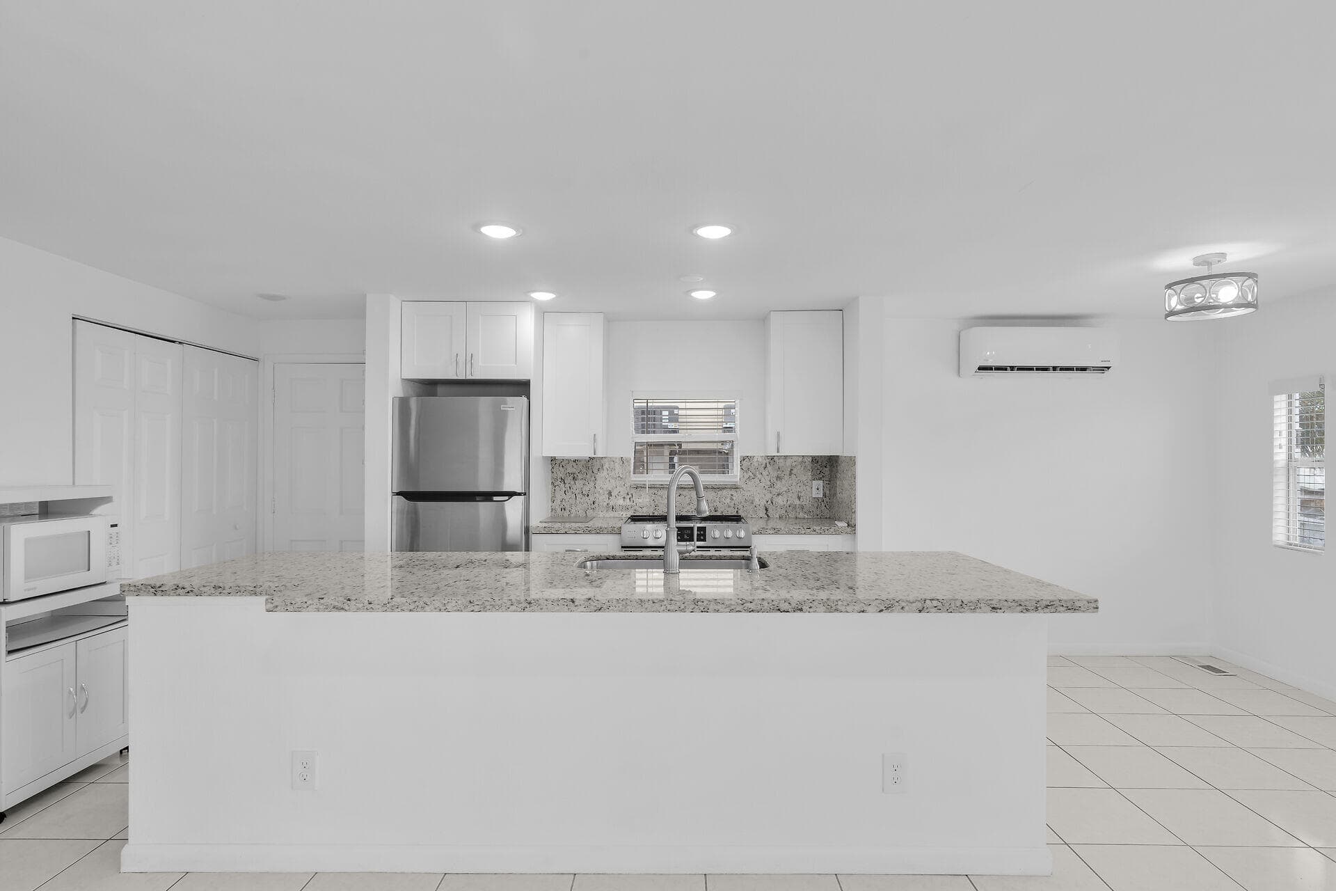 1250 27th Street photo 14