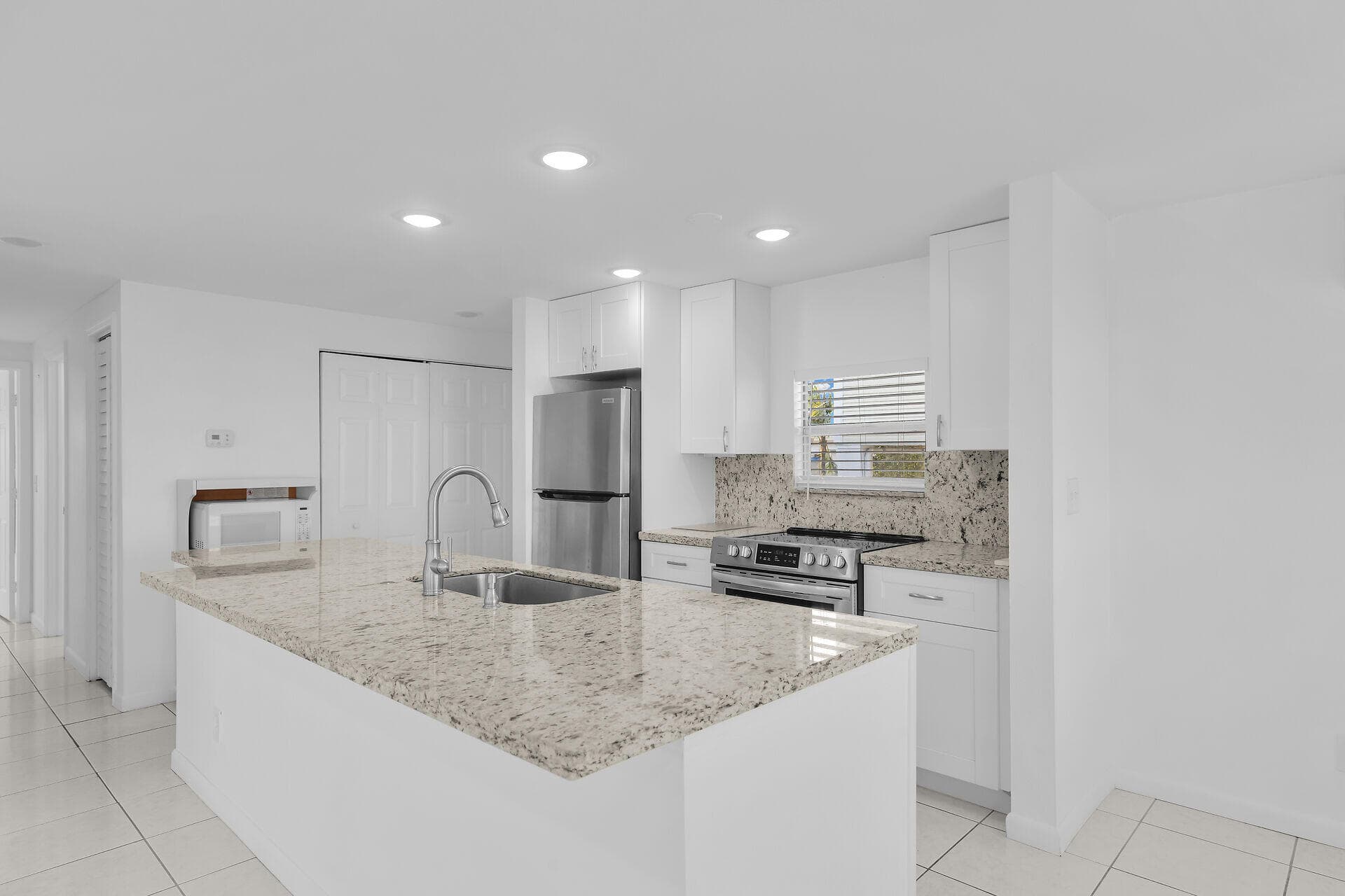 1250 27th Street photo 13
