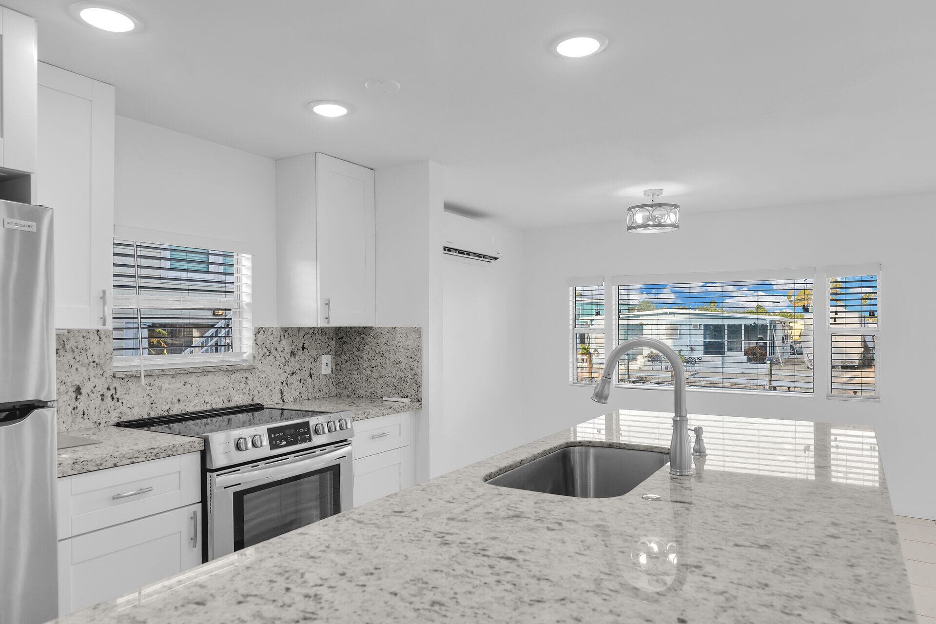 1250 27th Street photo 17
