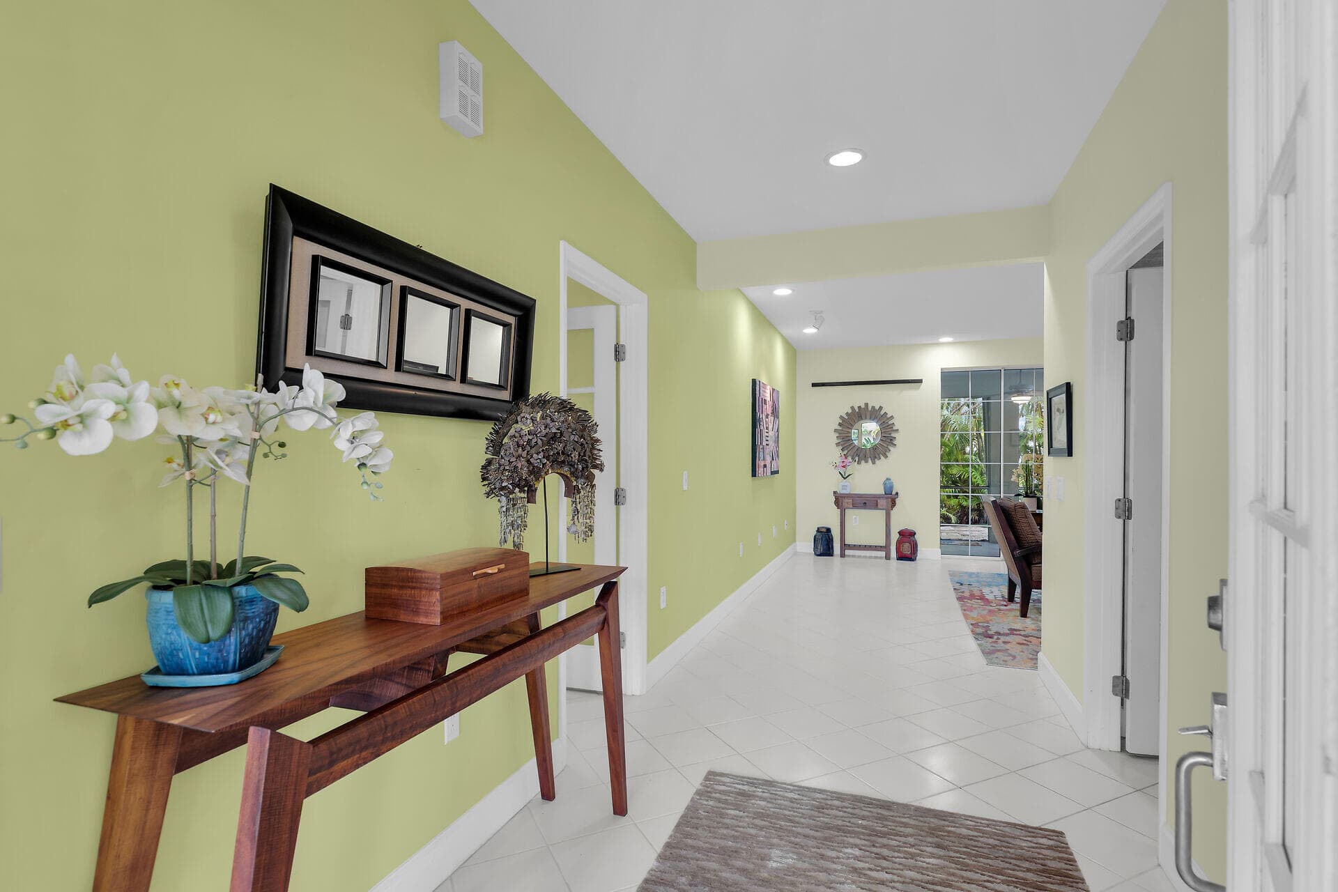 20920 5th Avenue photo 4