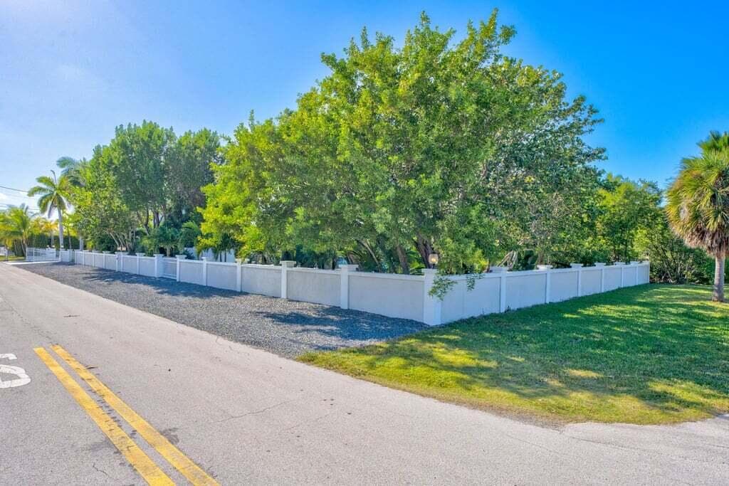 17183 Coral Drive photo 9