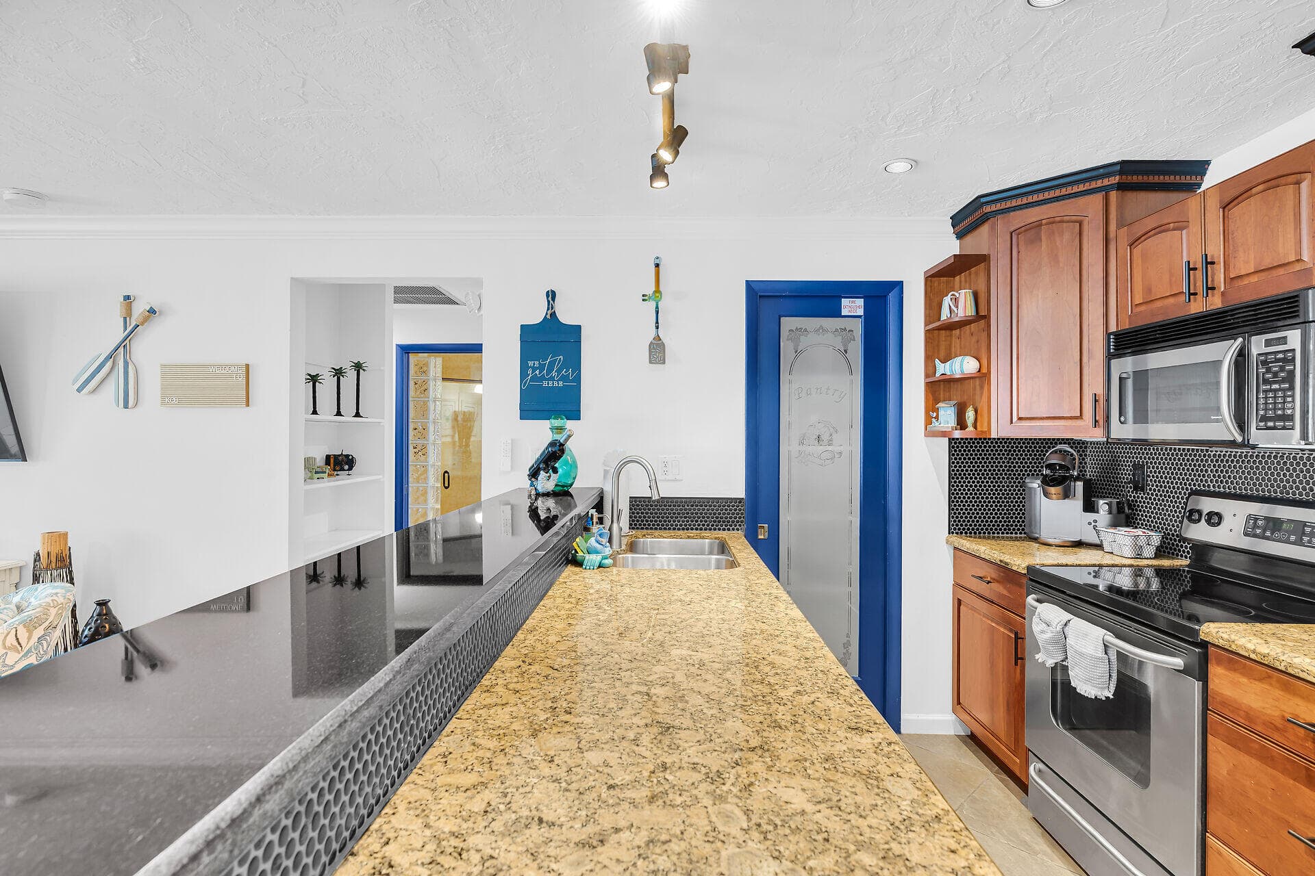 230 11Th Street photo 17