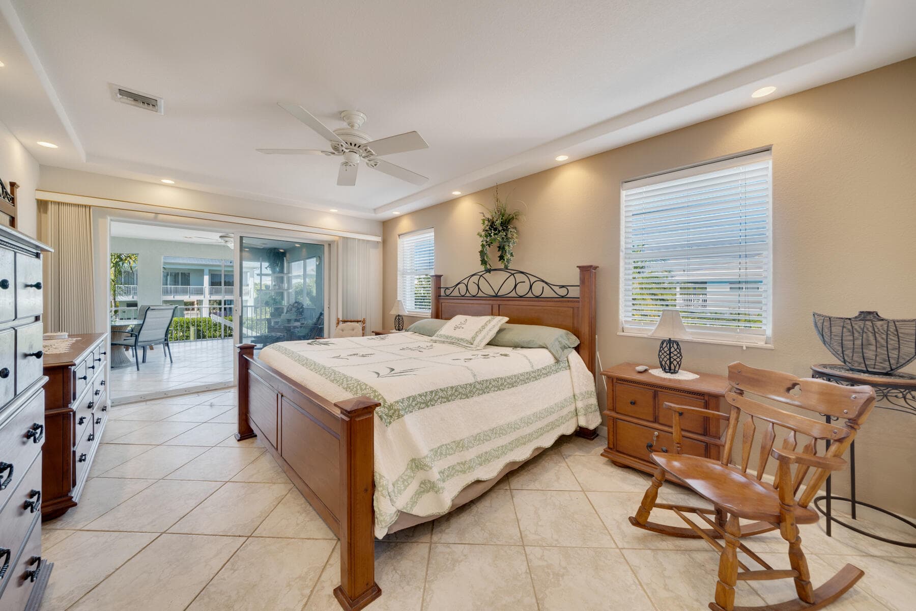 9960 Aviation Boulevard photo 25