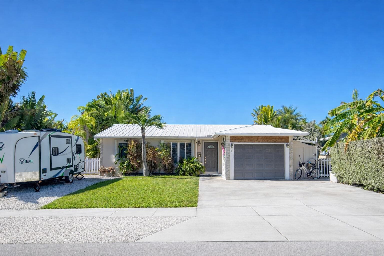 21 Bougainvillea Avenue photo 17