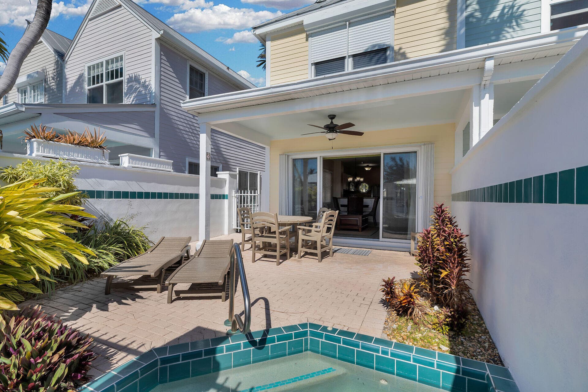 7017 Harbor Village Drive photo 9