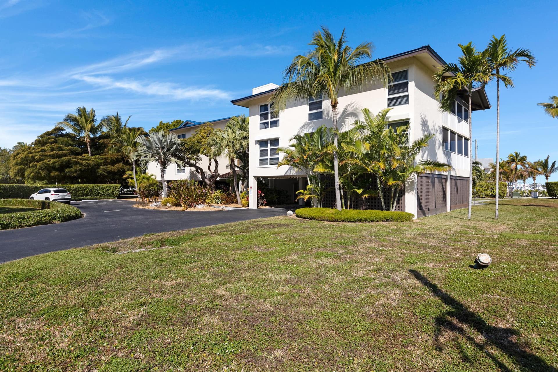 8204 Marina Villas Drive photo 1