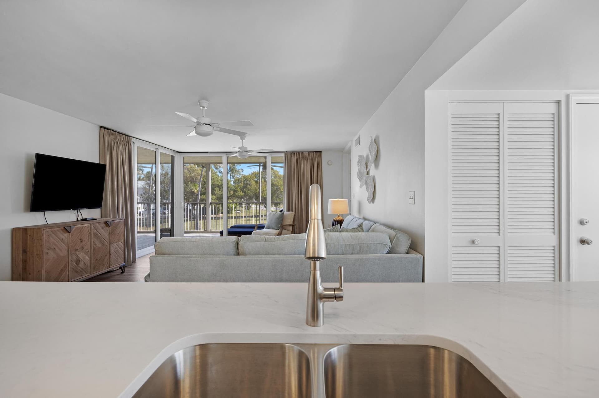 8204 Marina Villas Drive photo 14