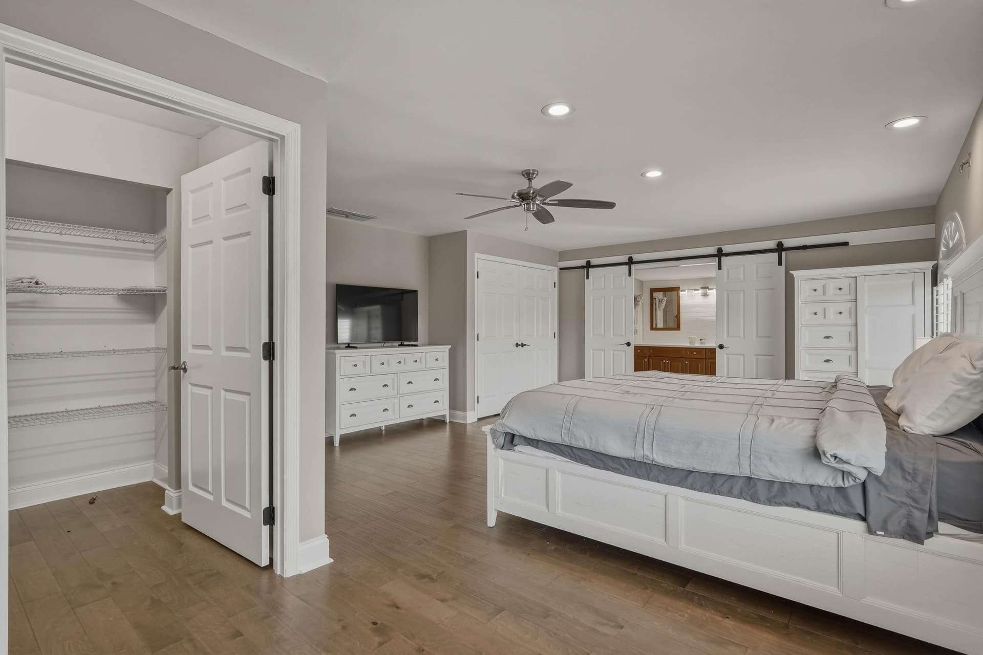 320 5Th Street photo 24