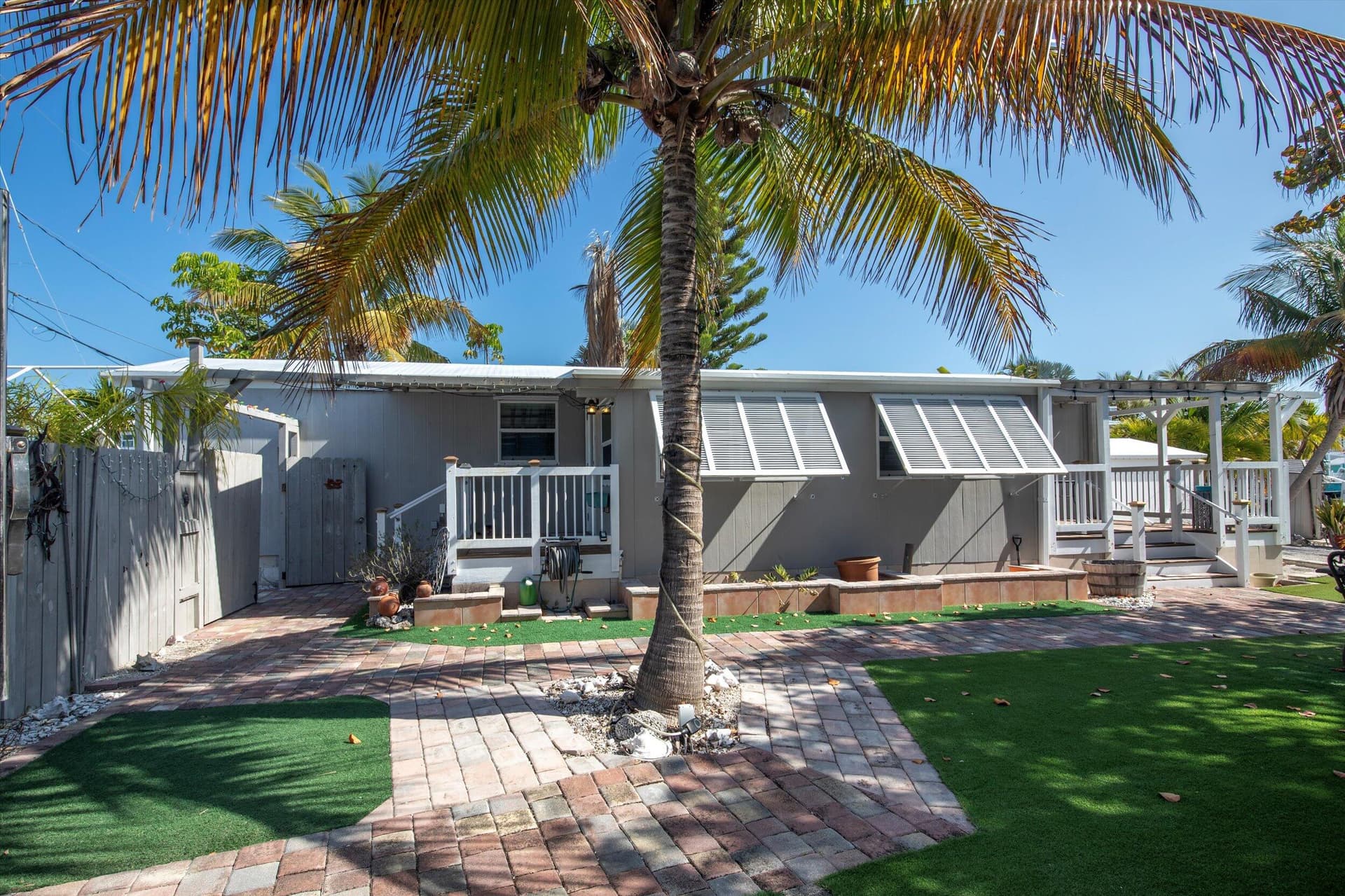 93 Sirius Lane photo 1