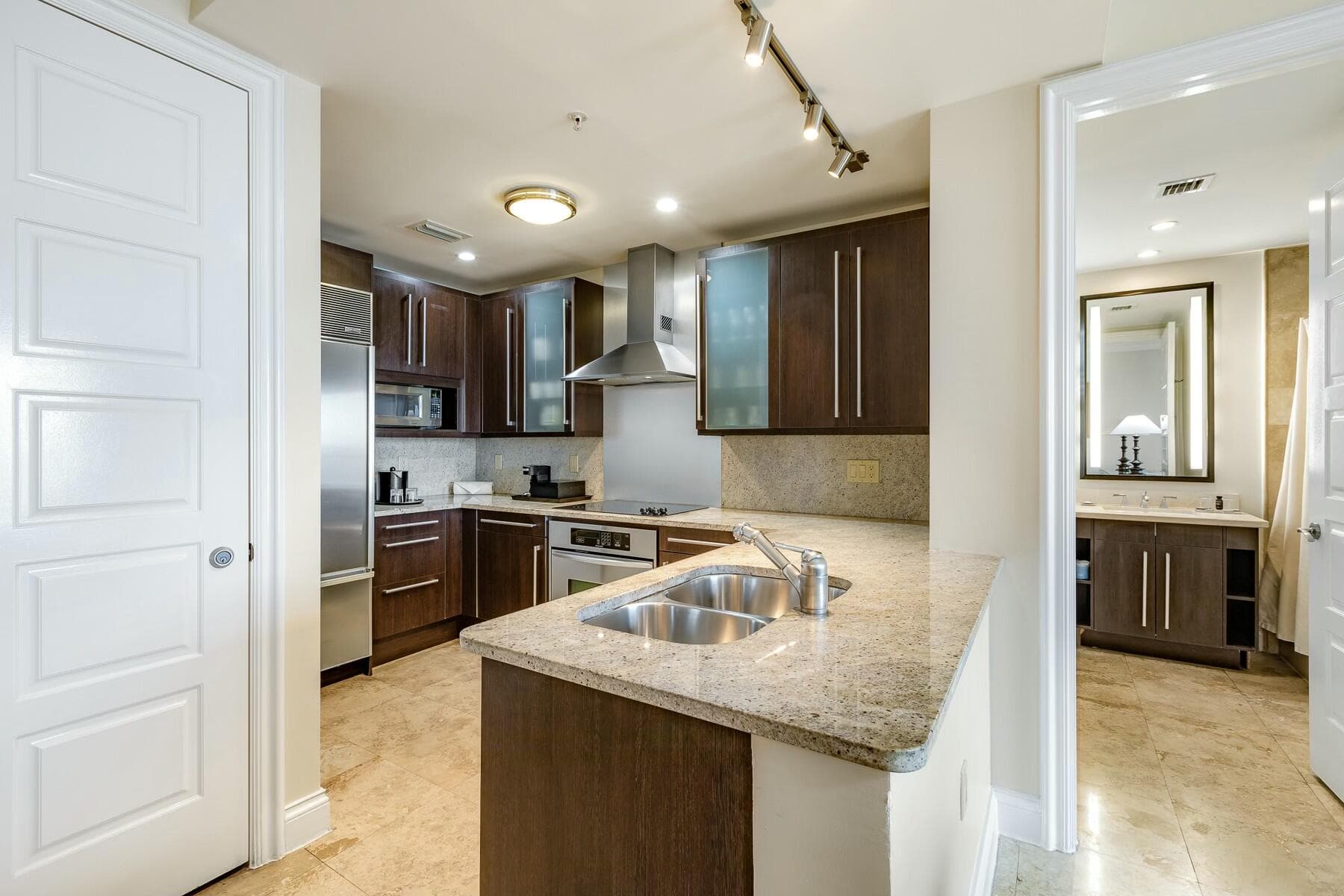 3841 N Roosevelt Boulevard 121 photo 10
