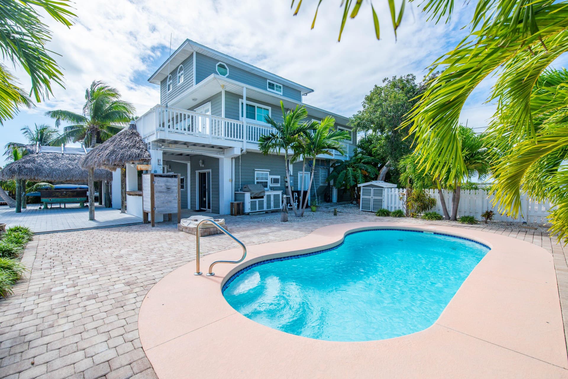 643 Indies Road photo 1