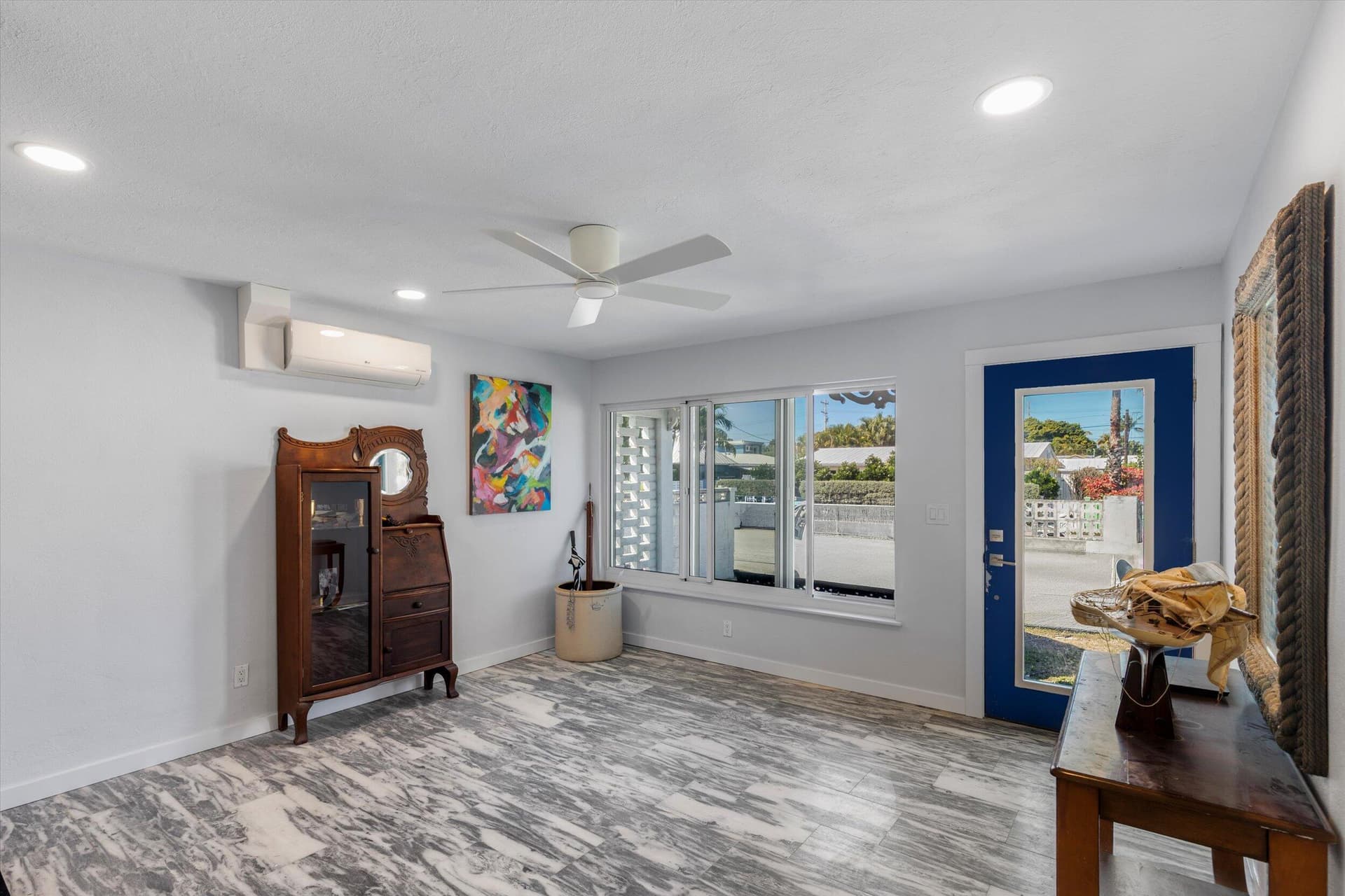 2924 Riviera Drive photo 11