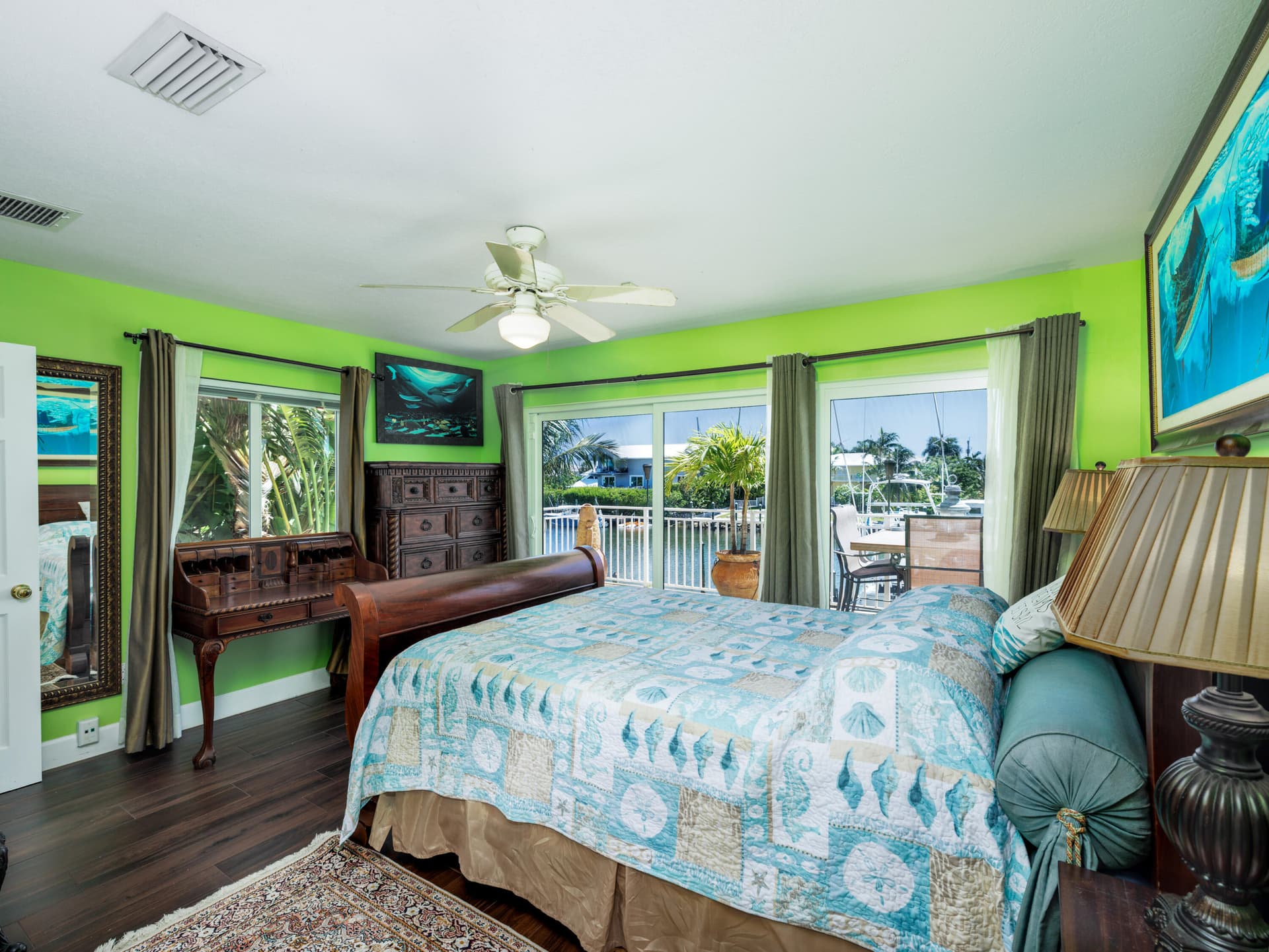14 Avenue F photo 25