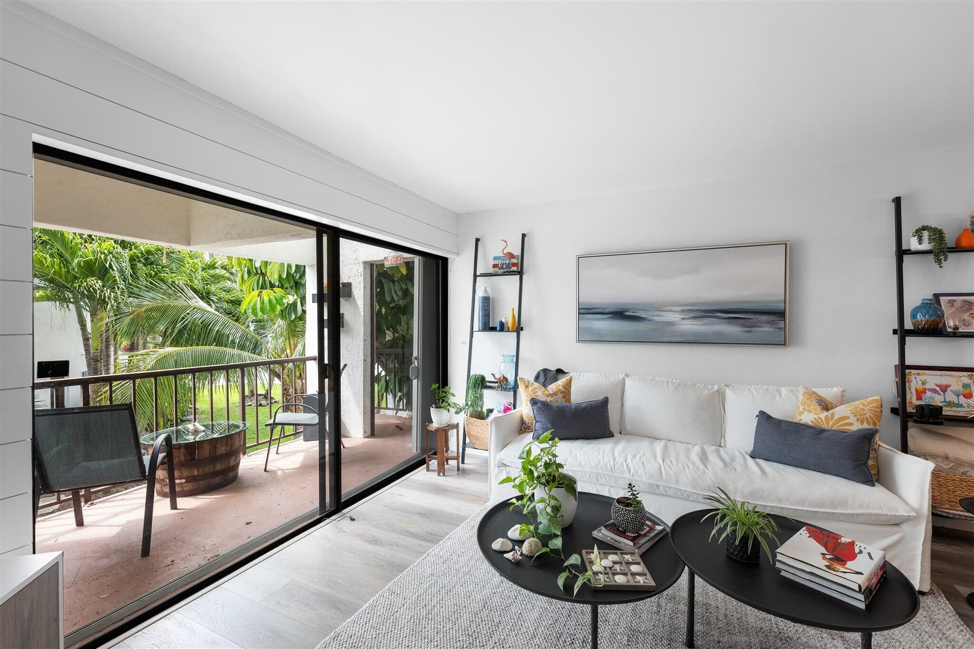 601 W Ocean Drive 105D photo 7