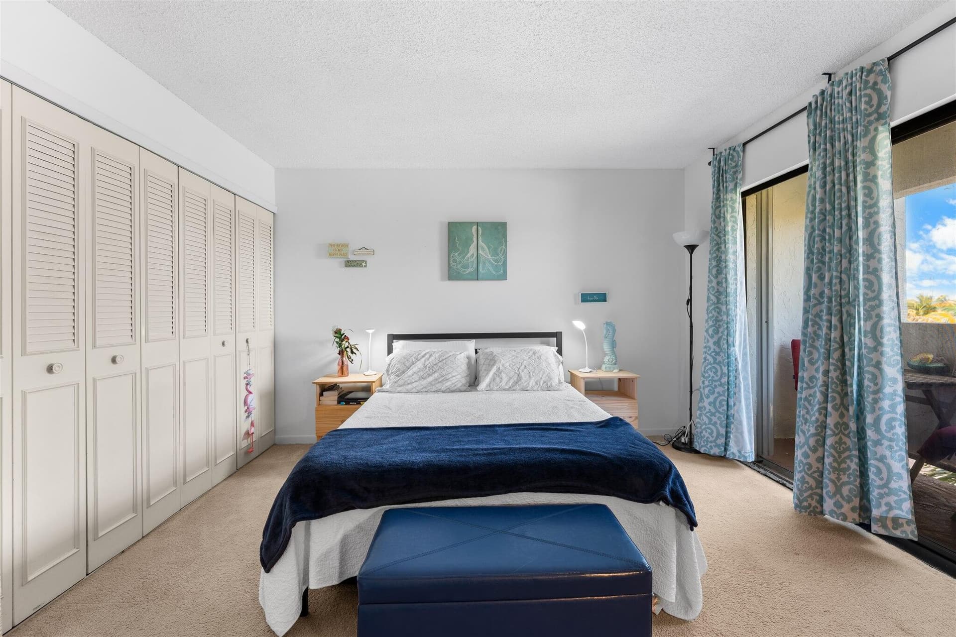 601 W Ocean Drive 105D photo 22