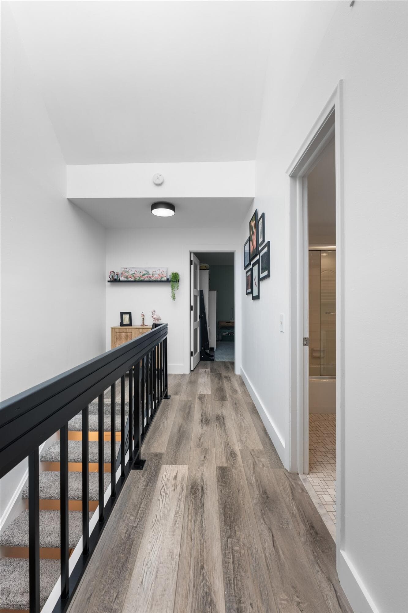 601 W Ocean Drive 105D photo 25