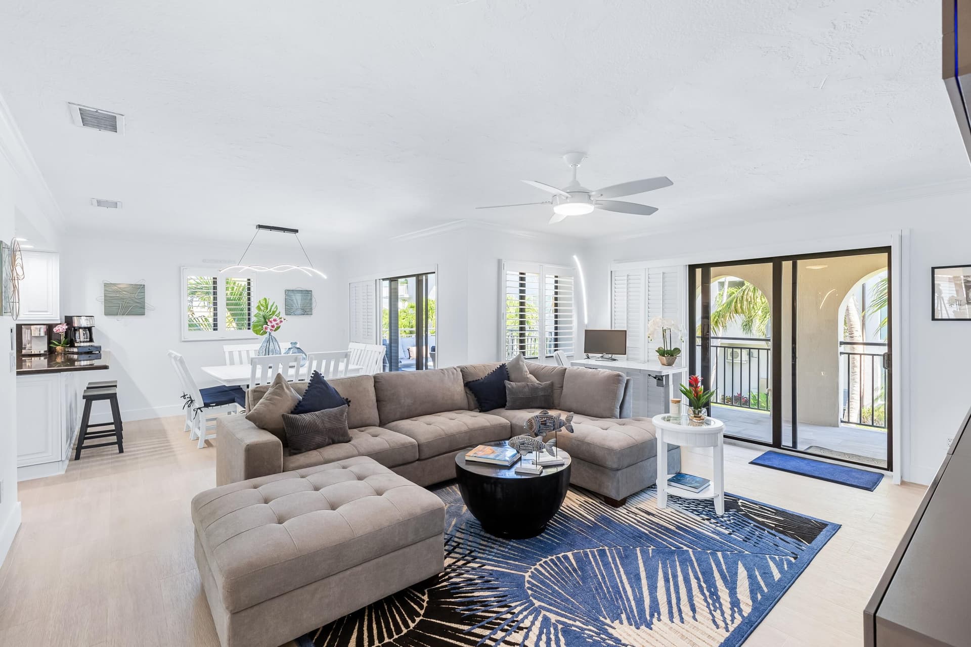 1001 W Ocean Drive 1-201 photo 6