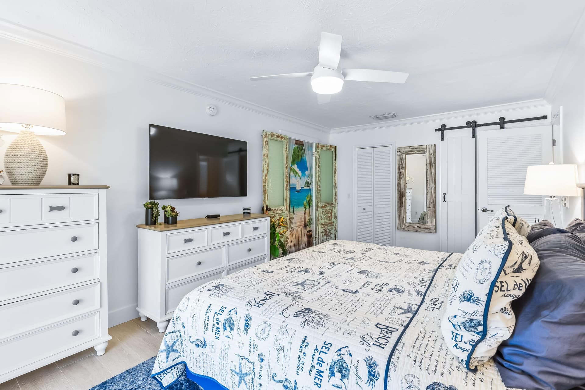 1001 W Ocean Drive 1-201 photo 25