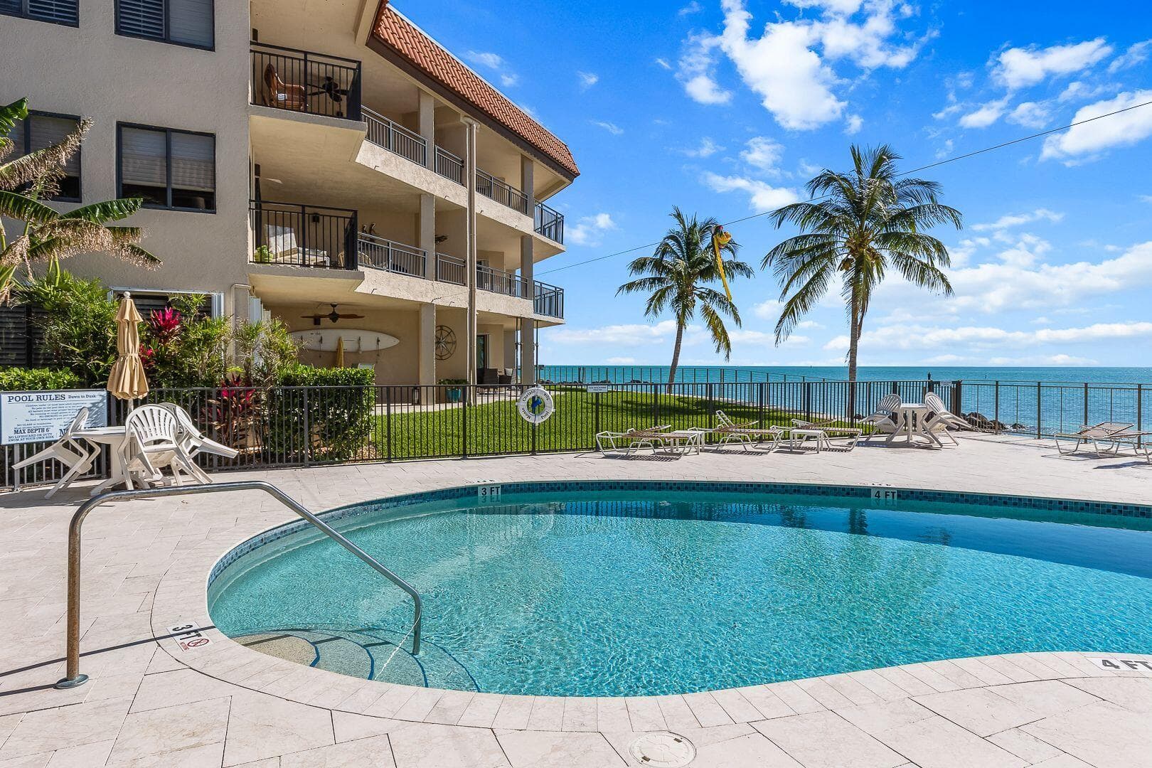 1001 W Ocean Drive 1-201 photo 4